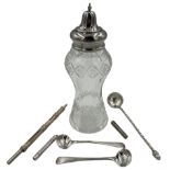 Pair of William IV silver salt spoons London 1830 Maker Thomas Dicks