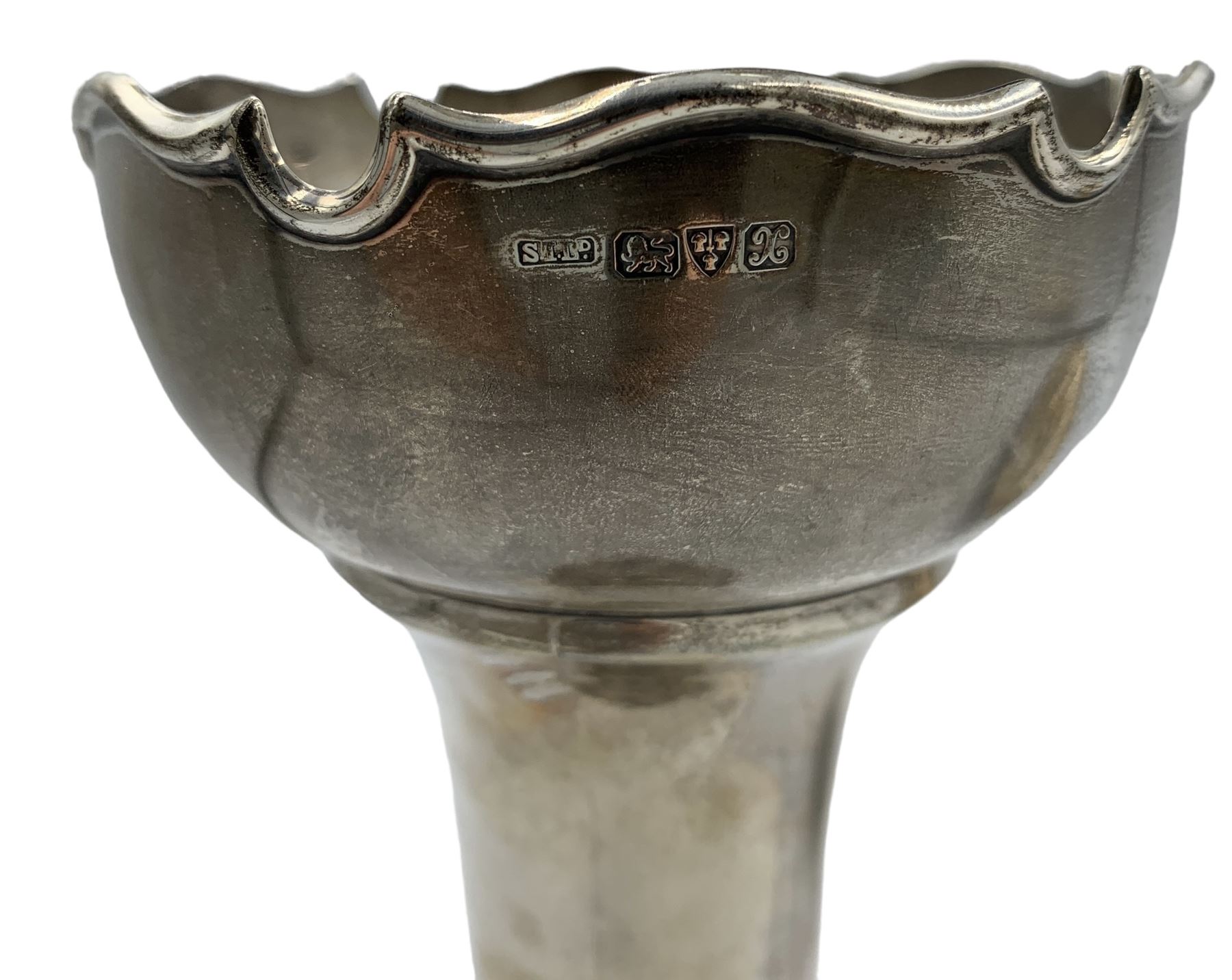Silver trumpet vase - Image 4 of 4