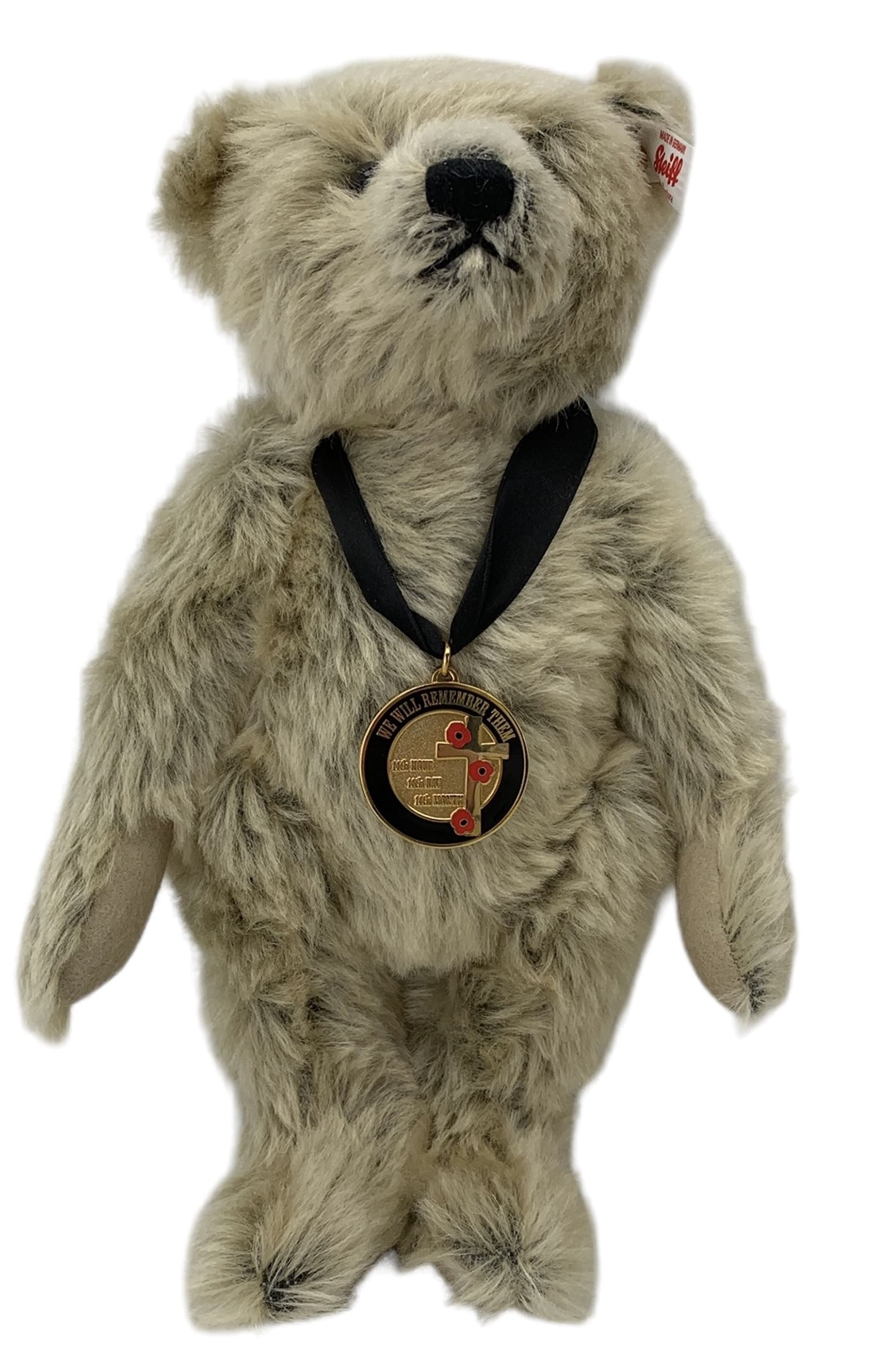 Steiff limited edition Armistice Centenary bear No.816/1918 - Image 2 of 4
