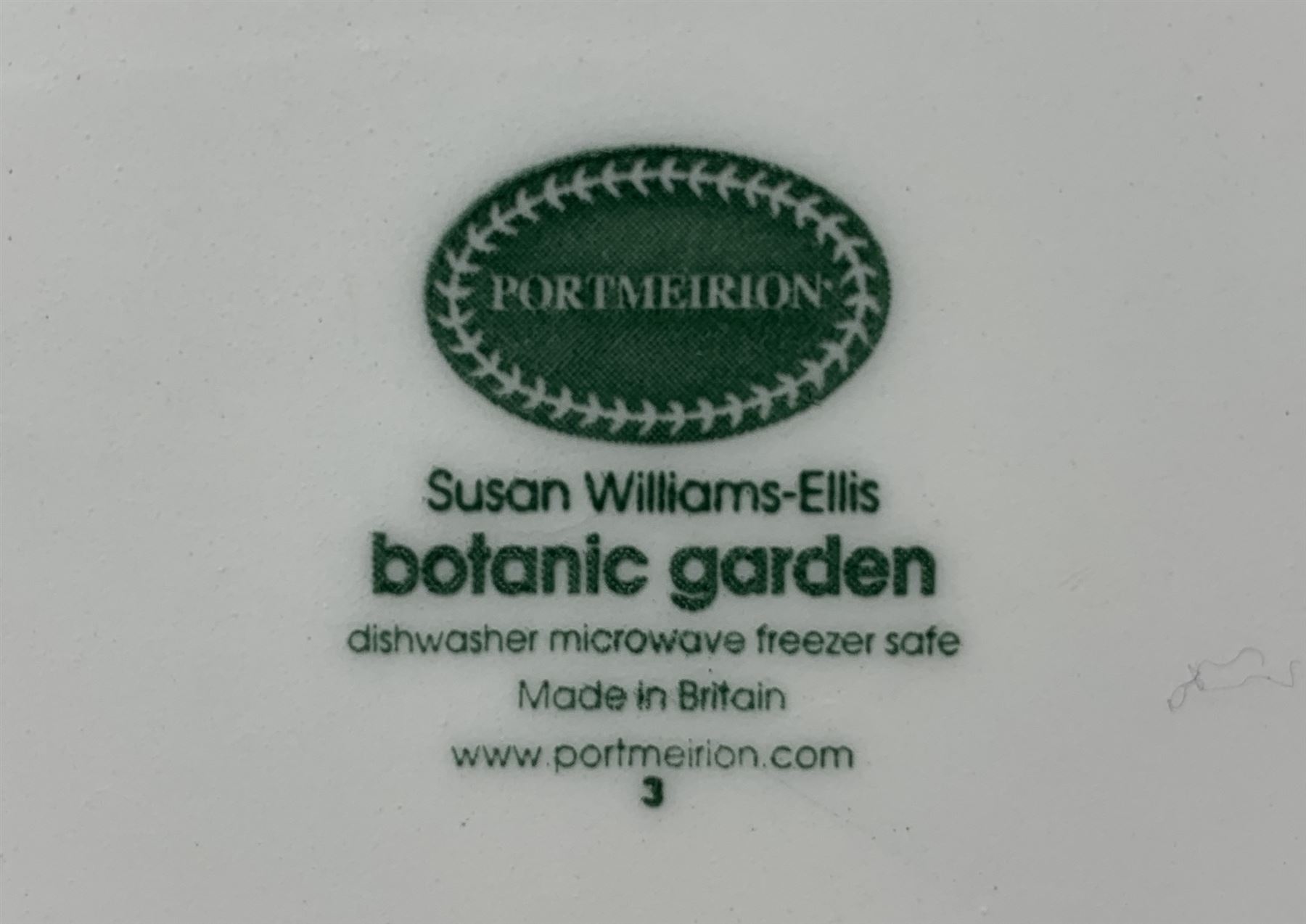 Portmeirion Botanic Garden and similar pattern dinner service comprising five dinner plates - Image 2 of 2