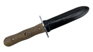 World War II German knife with single edge 14cm blade