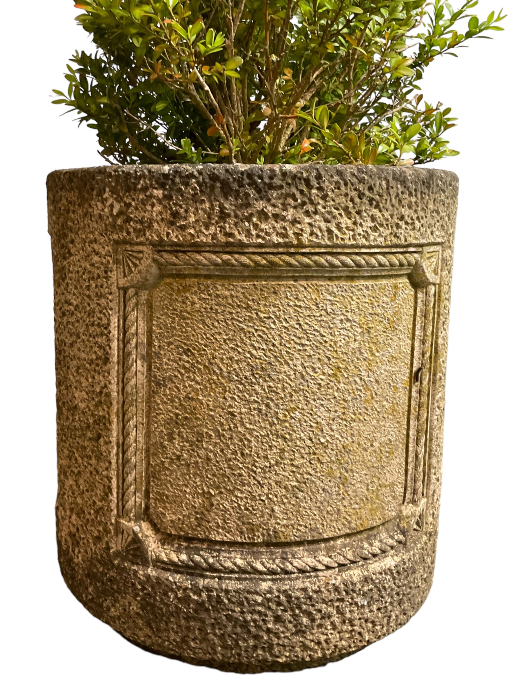 Pair of cast stone cylindrical planters - Image 5 of 5