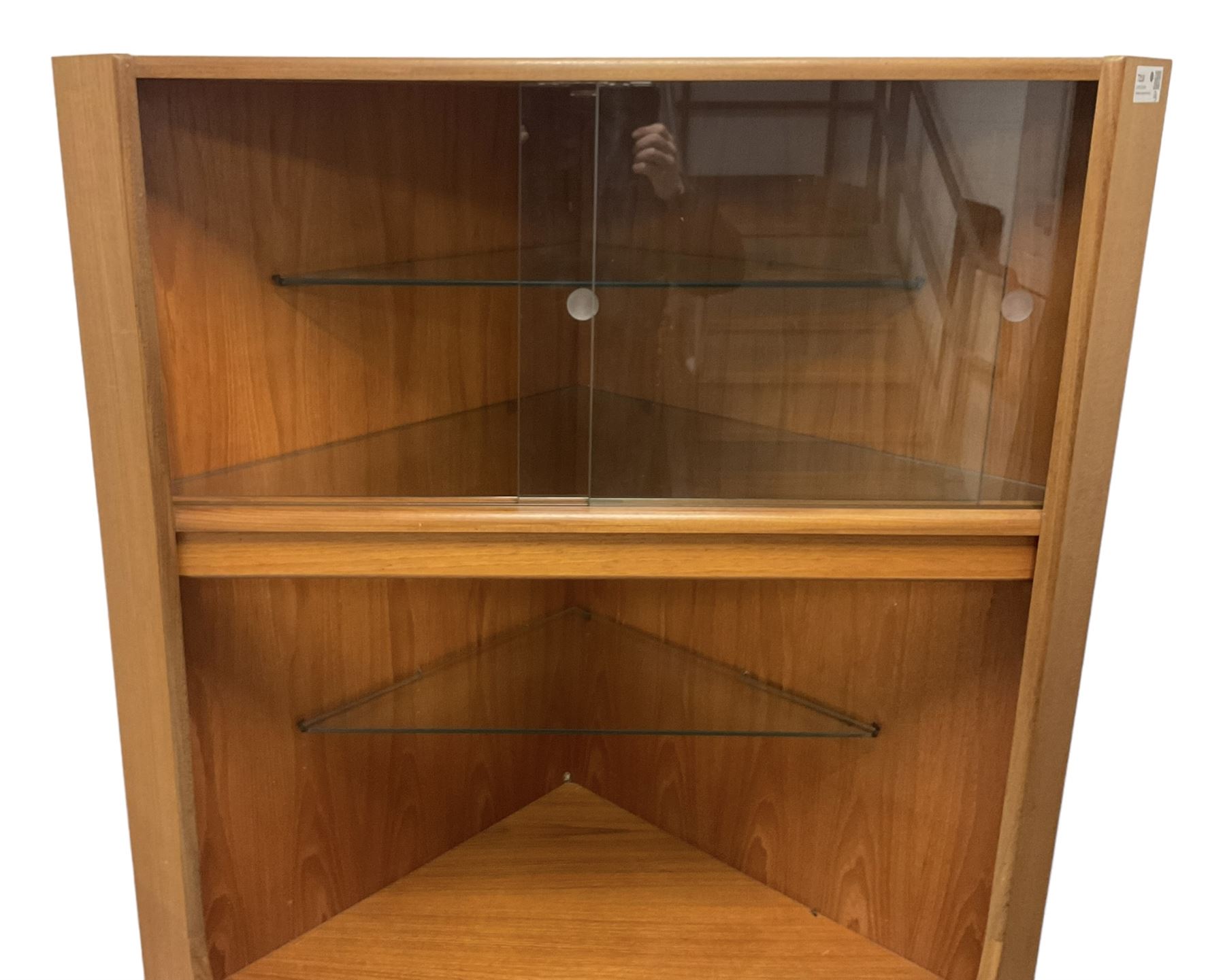G-Plan - mid-20th century teak 'Fresco' corner cabinet (W100cm H171cm); mid-20th century teak two-ti - Image 5 of 15