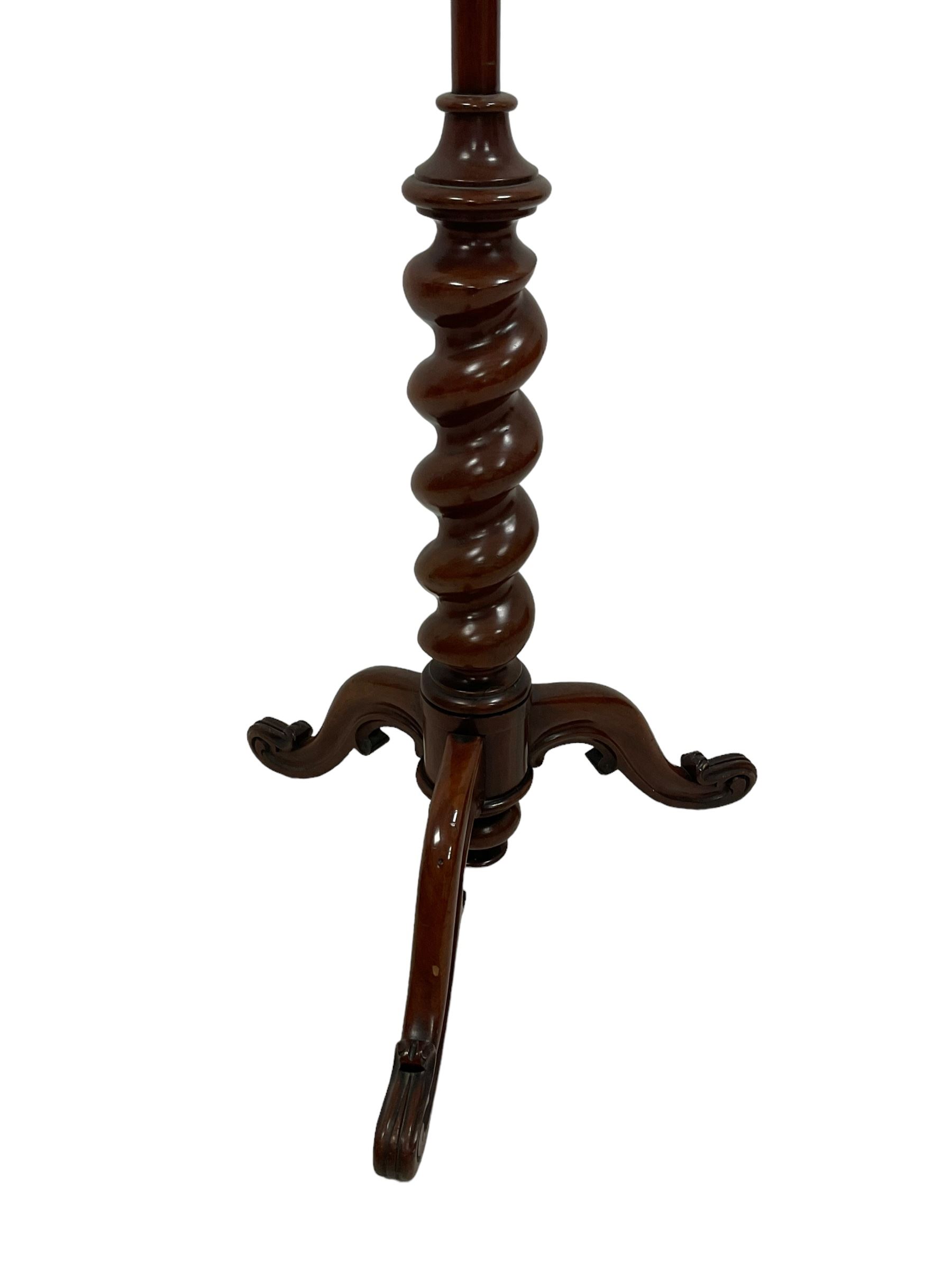 Victorian mahogany pole screen - Image 6 of 6