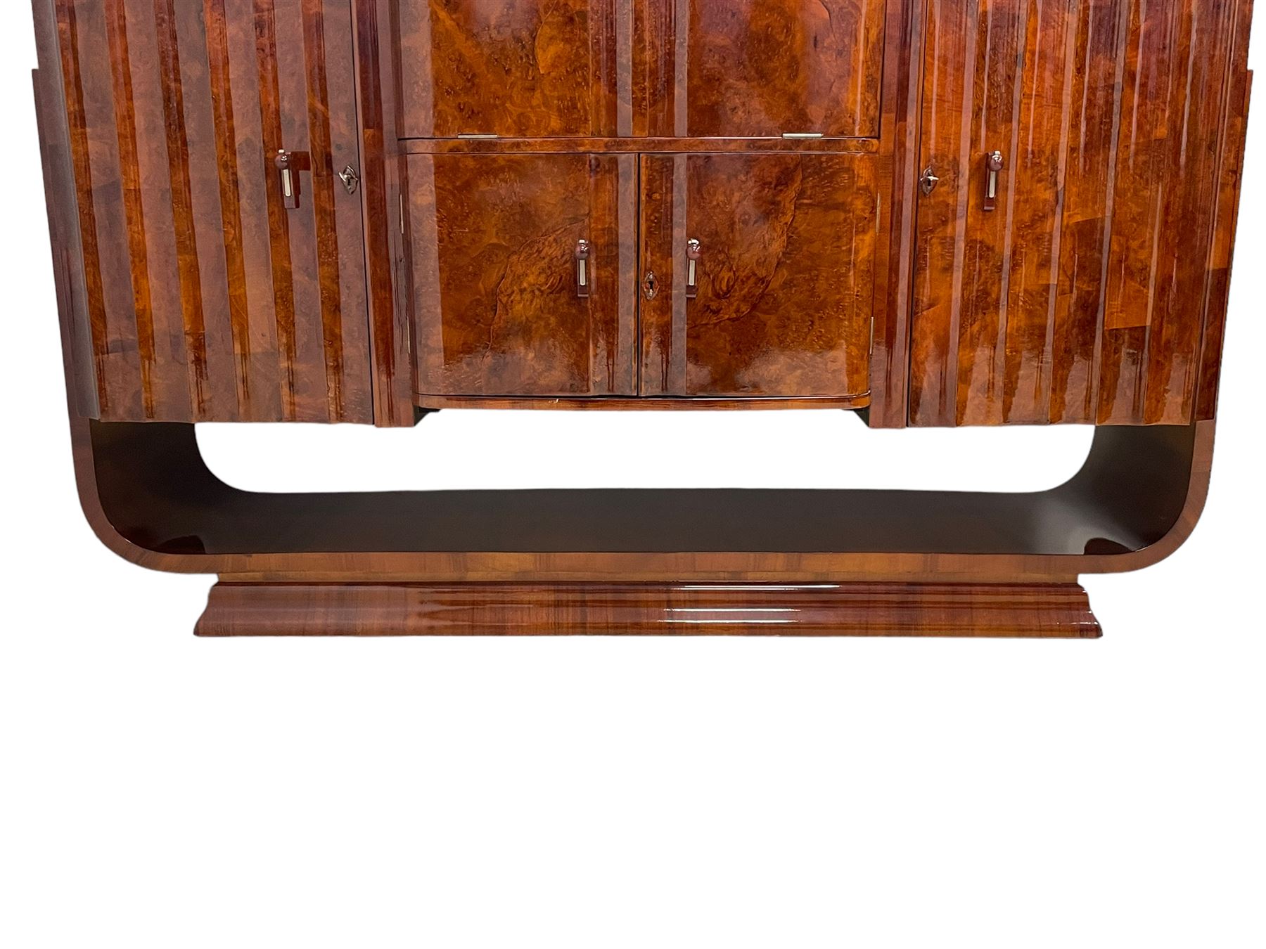 Attributed to Harry & Lou Epstein - Art Deco circa. 1930s figured walnut sideboard - Image 14 of 17