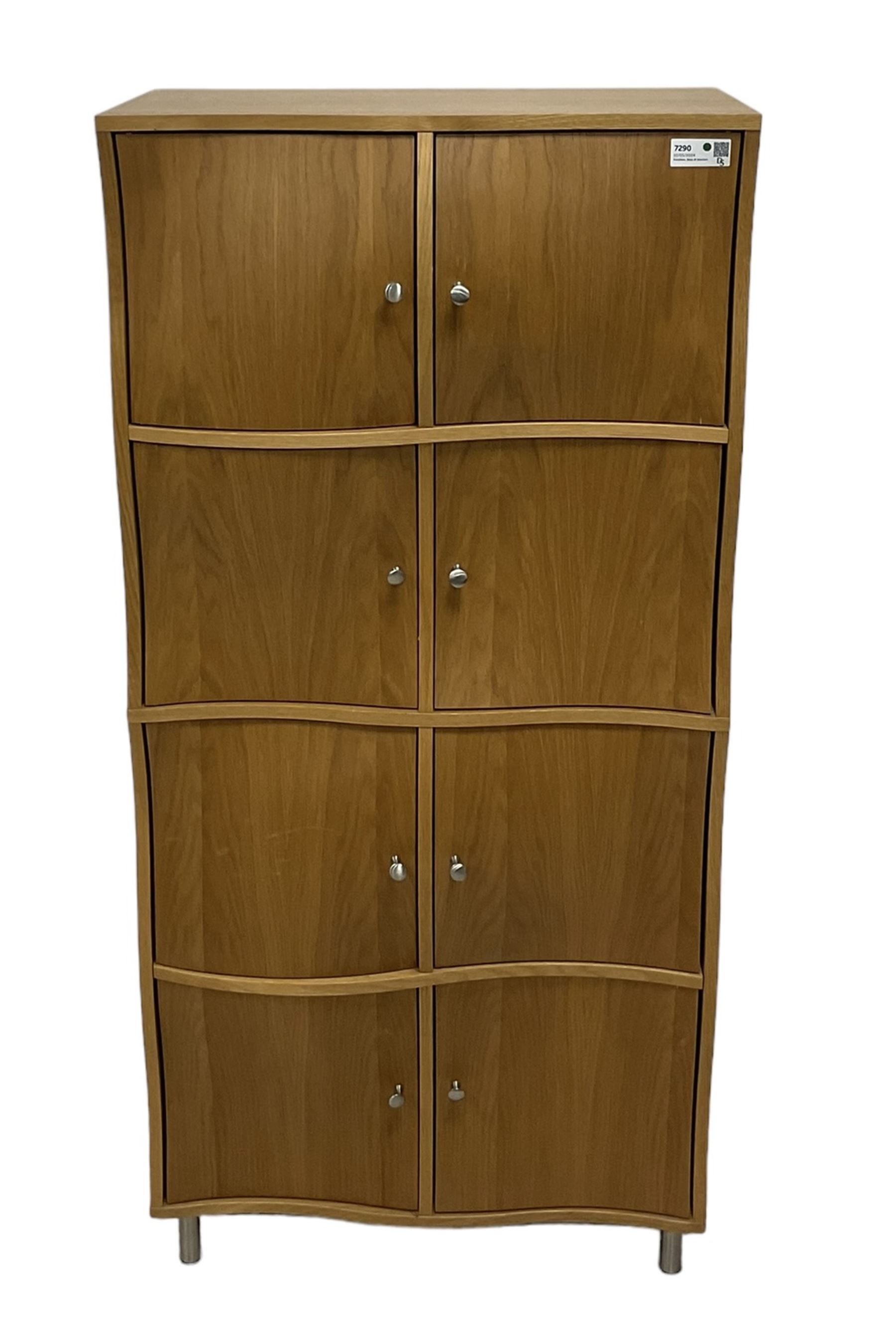 Contemporary oak wavy door cupboard - Image 2 of 6