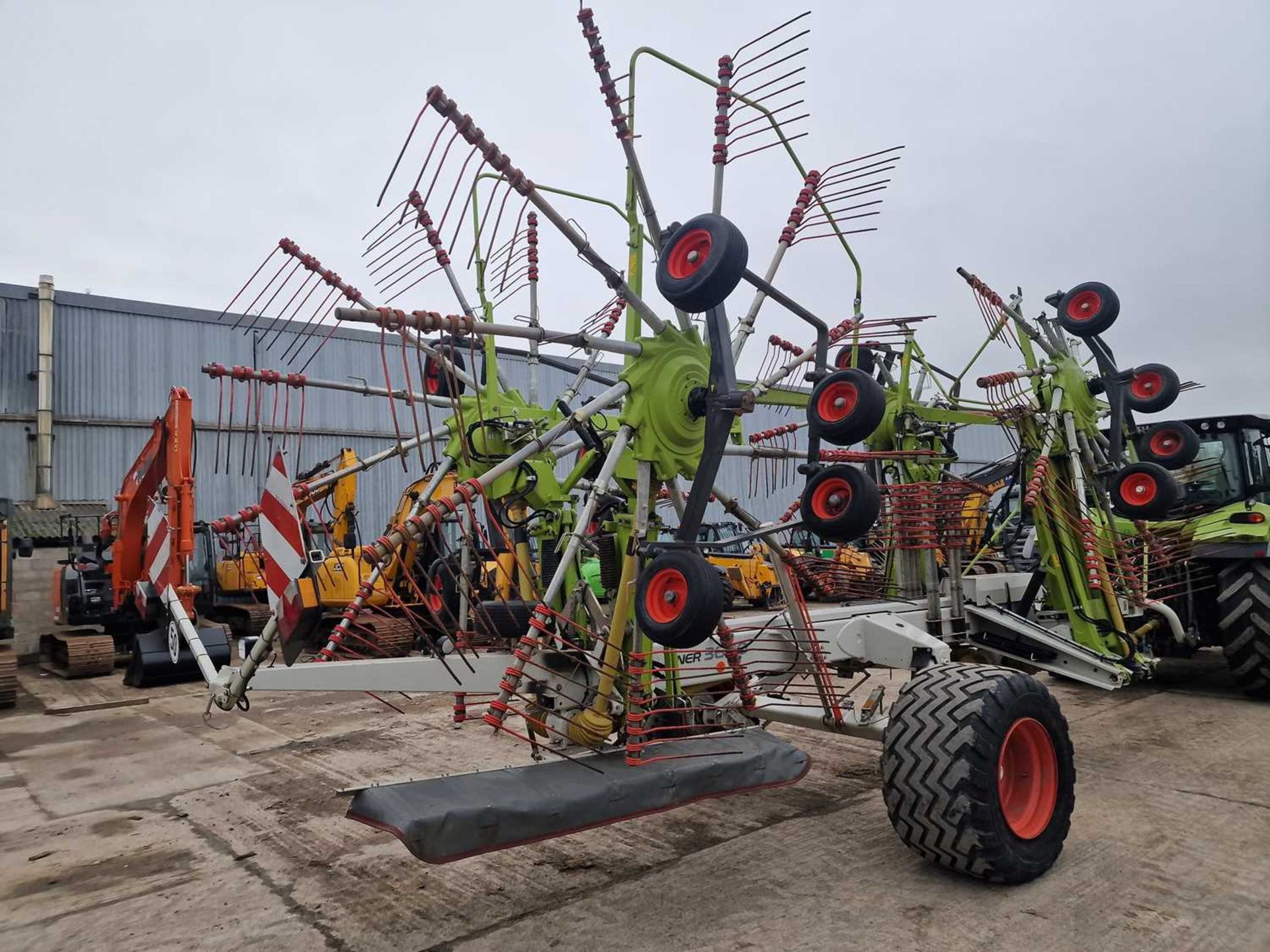 2017 Claas Liner 3600 HH PTO Driven 4 Rotor Rake to suit 3 Point Linkage - Image 3 of 17