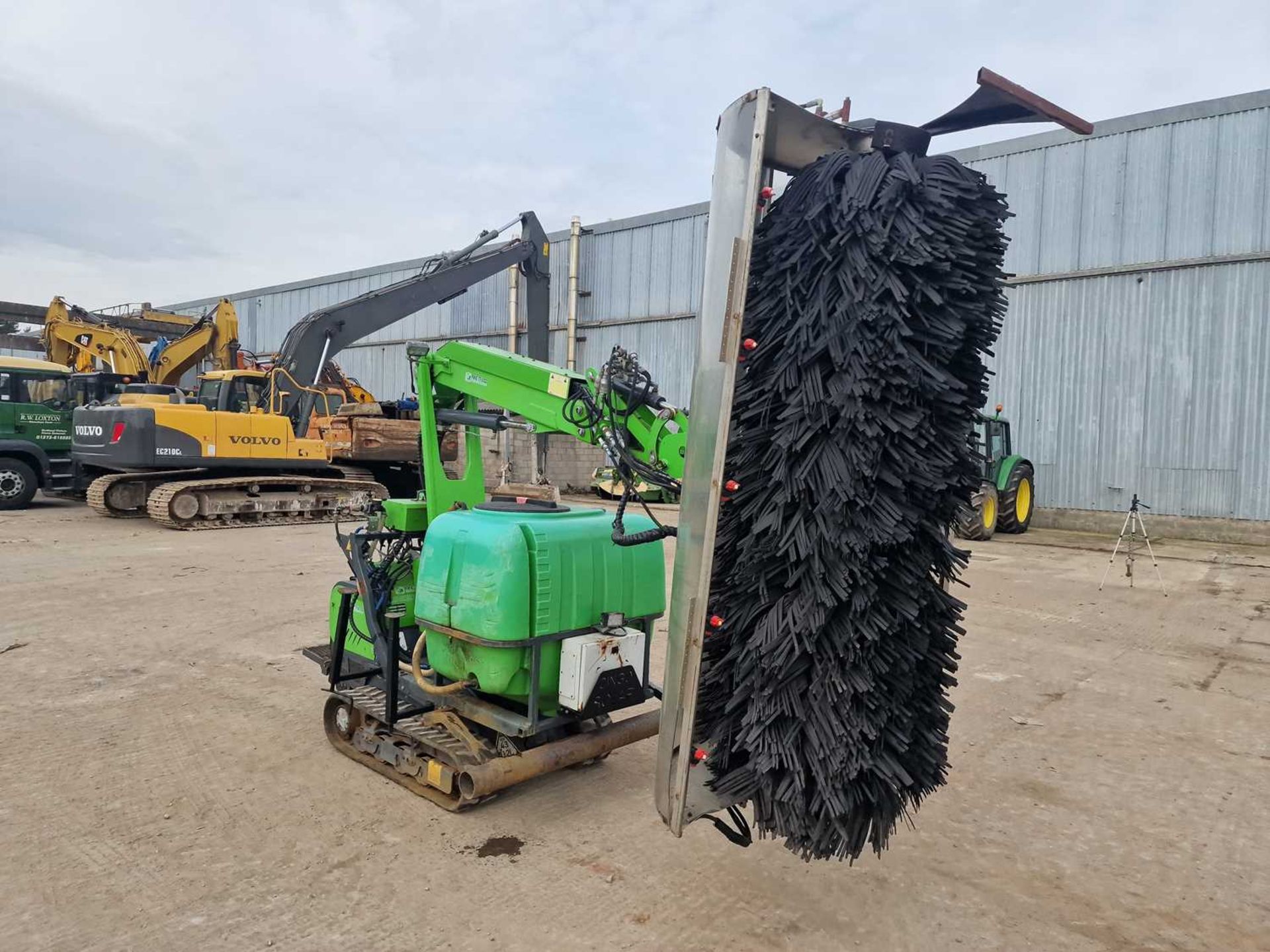 Merlo Cingo M12.3 Plus Tracked Telescopic Rotary Brush Cleaner - Image 6 of 22