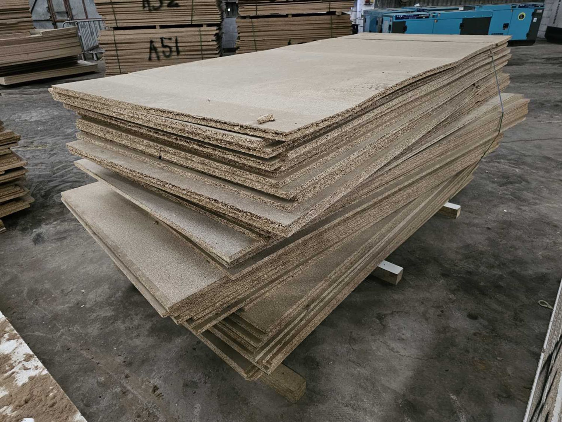 Selection of Chip Board Sheets (245cm x 104cm x 20mm - 56 of) - Bild 2 aus 2