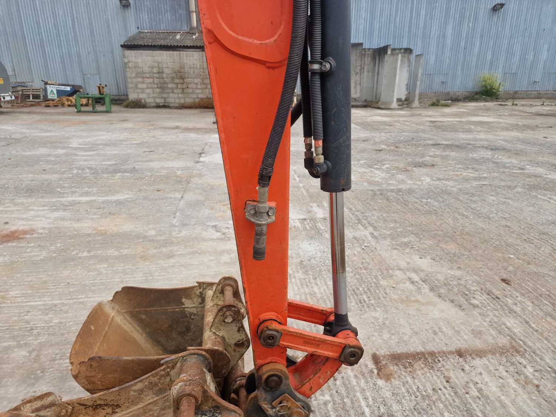 2016 Kubota U27-4 Rubber Tracks, Blade, Offset, Strickland Manual QH, Piped, 48", 24", 18" Bucket - Image 11 of 35