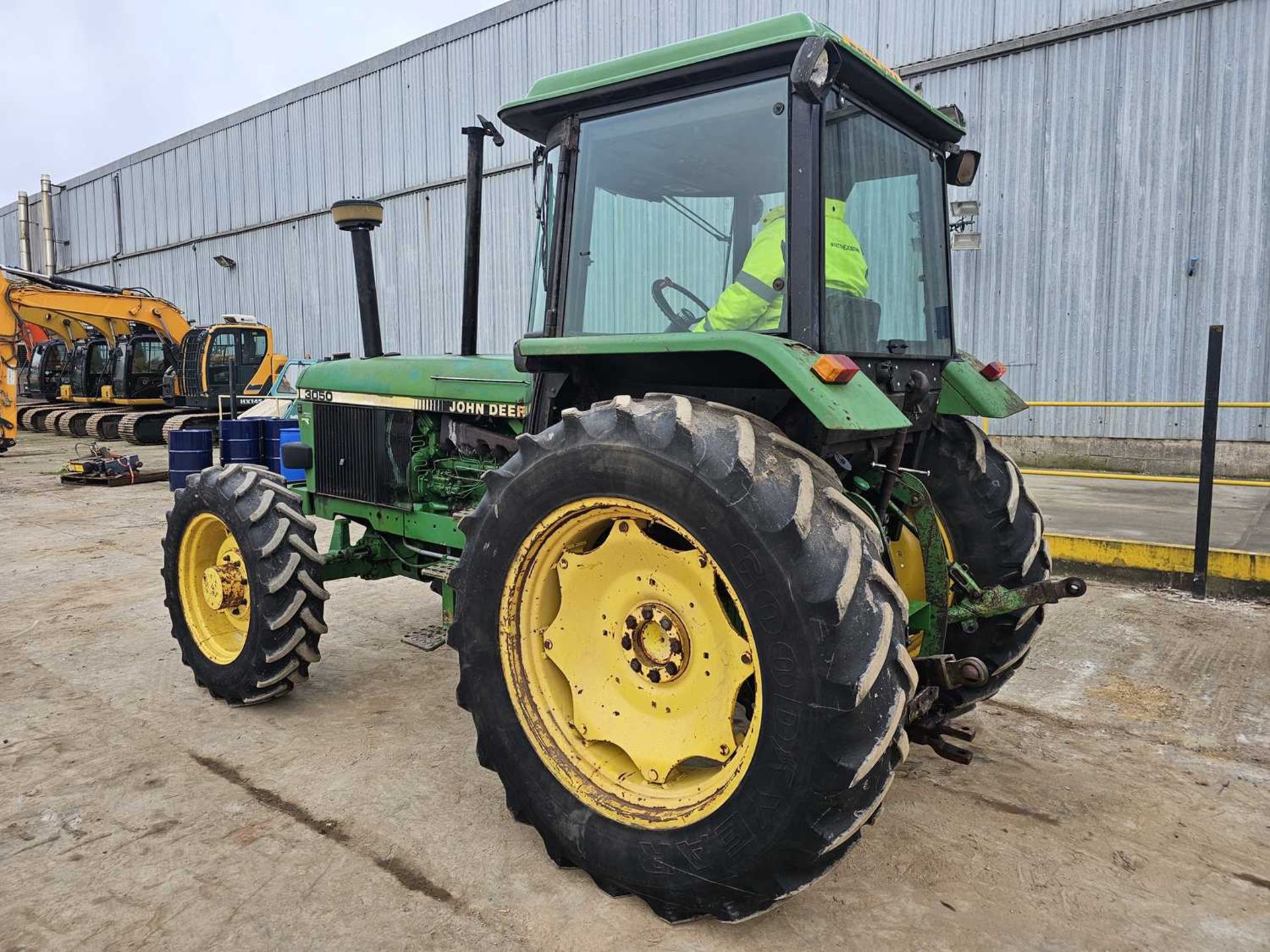 John Deere 3050 4WD Tractor, 2 Spool Valves - Image 3 of 23