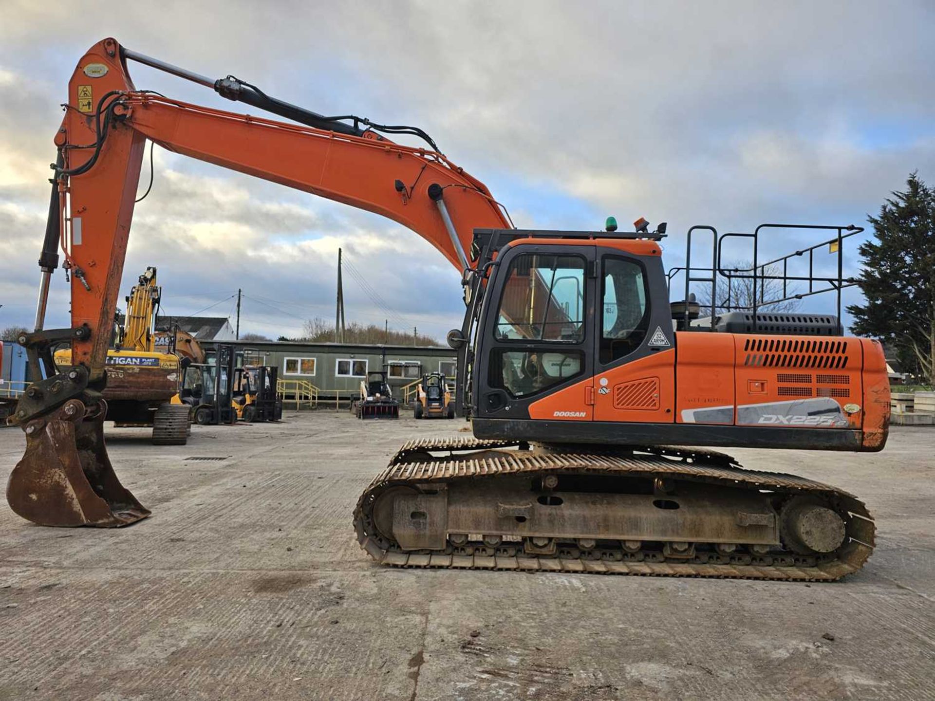 2018 Doosan DX225LC-5 800mm Pads, CV, Geith Hydraulic QH, Piped, Aux. Piping, Demo Cage, Reverse Cam - Image 2 of 36