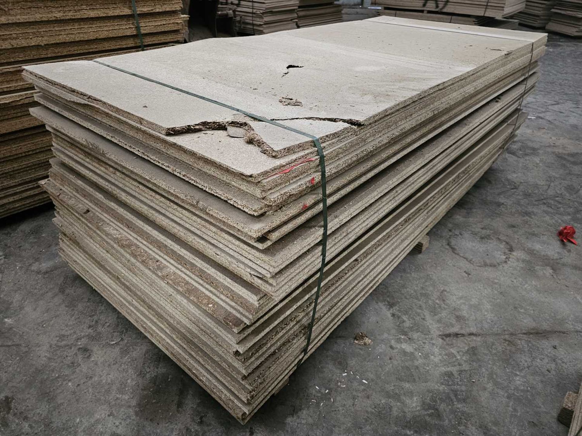 Selection of Chip Board Sheets (245cm x 107cm x 18mm - 44 of) - Bild 2 aus 2