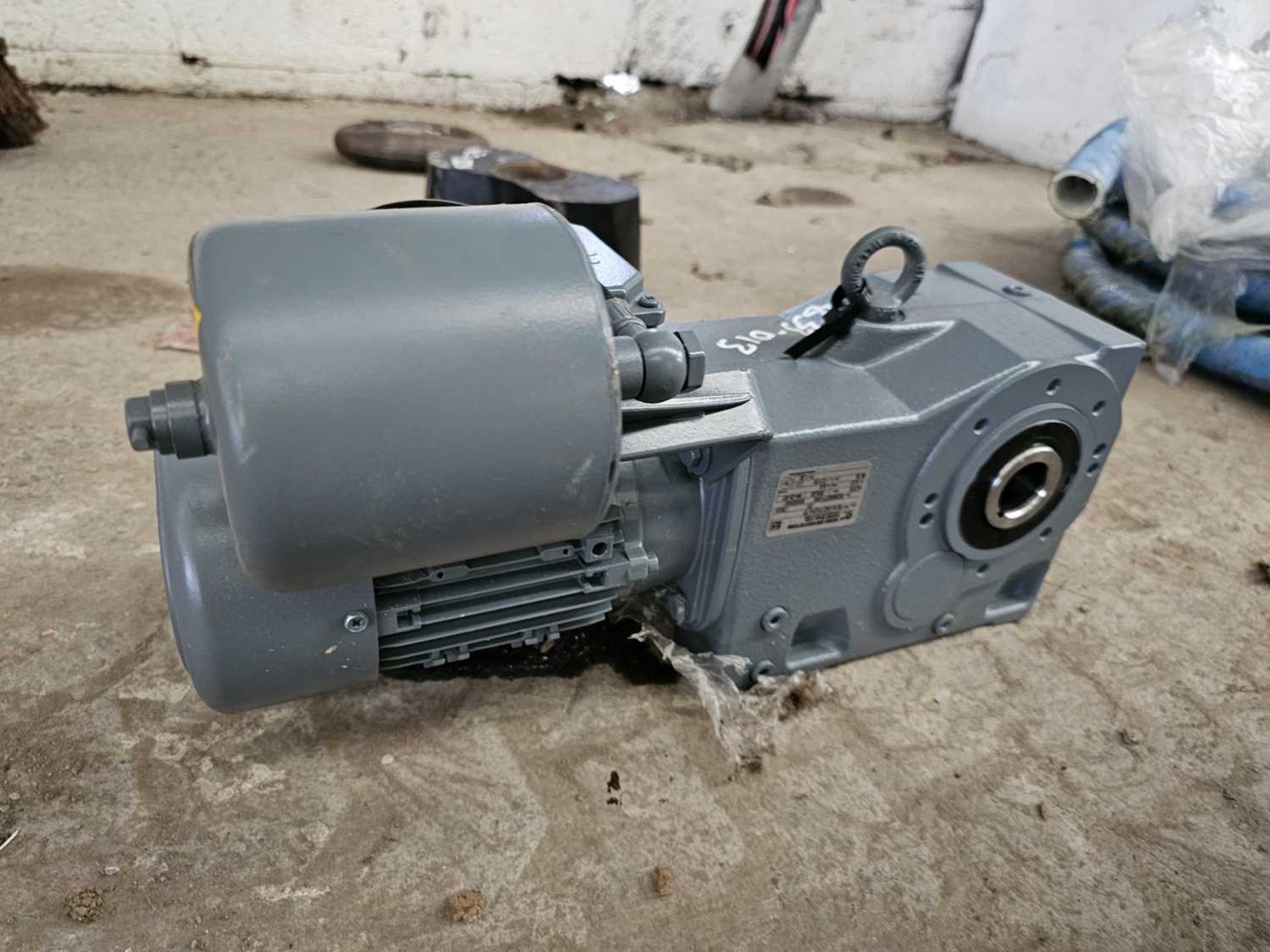 Unused 2023 Nord Drivesystems 230/400Volt Gearbox - Image 2 of 4
