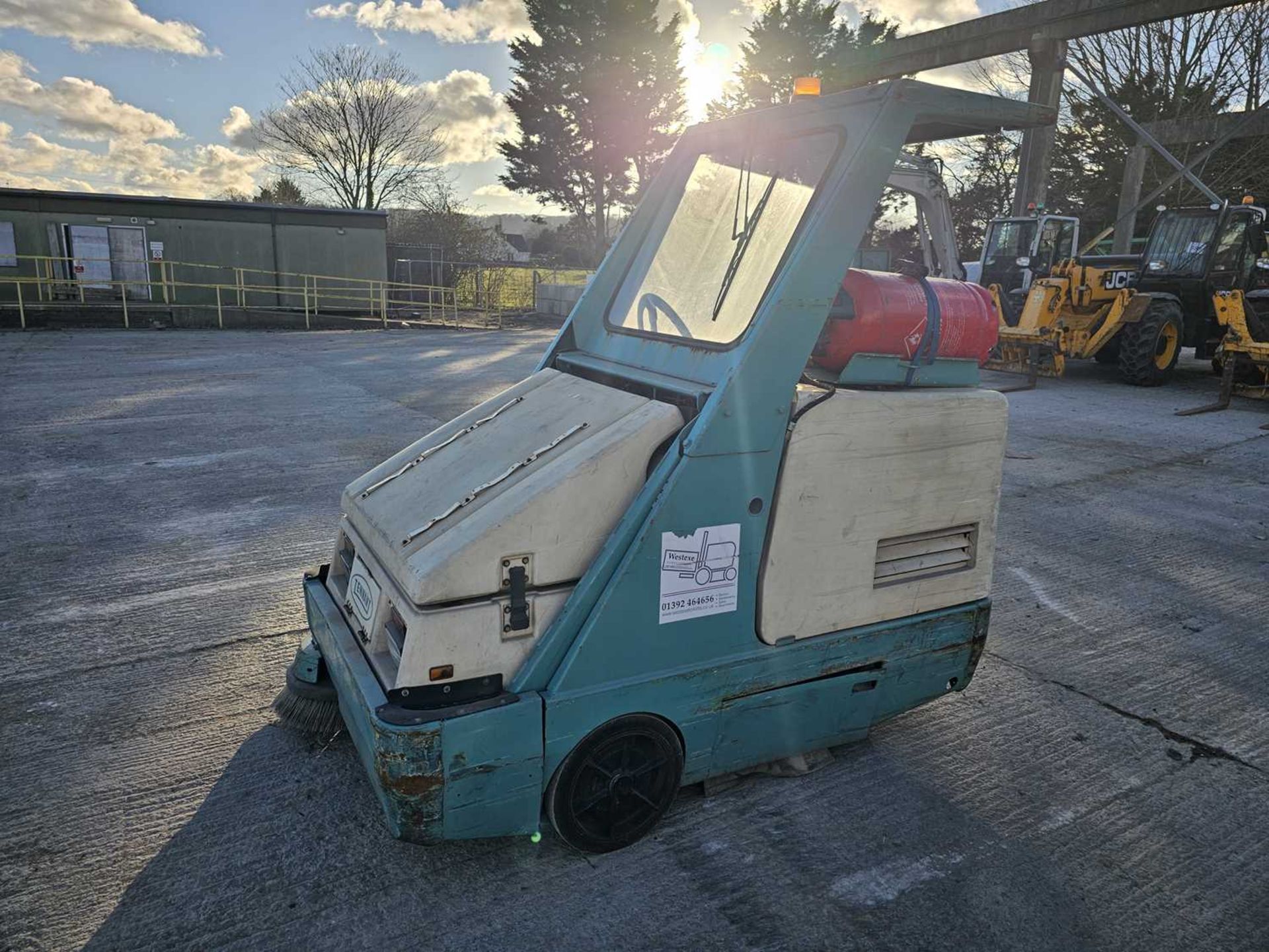 Tennant 6400 Gas Sweeper