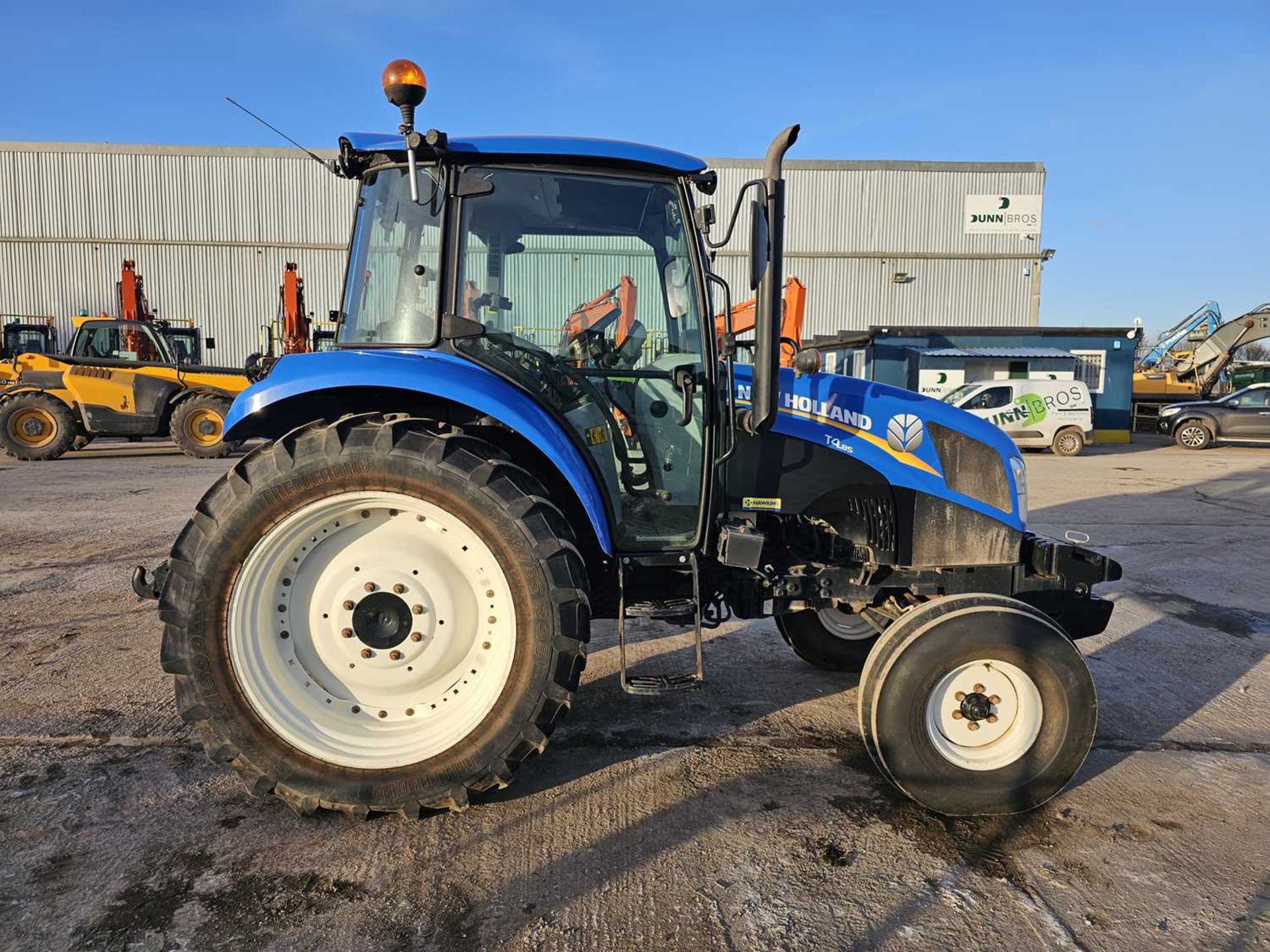 2015 New Holland T4.85 2WD Tractor, Front Weights, 2 Spool Valves, A/C - Image 6 of 28