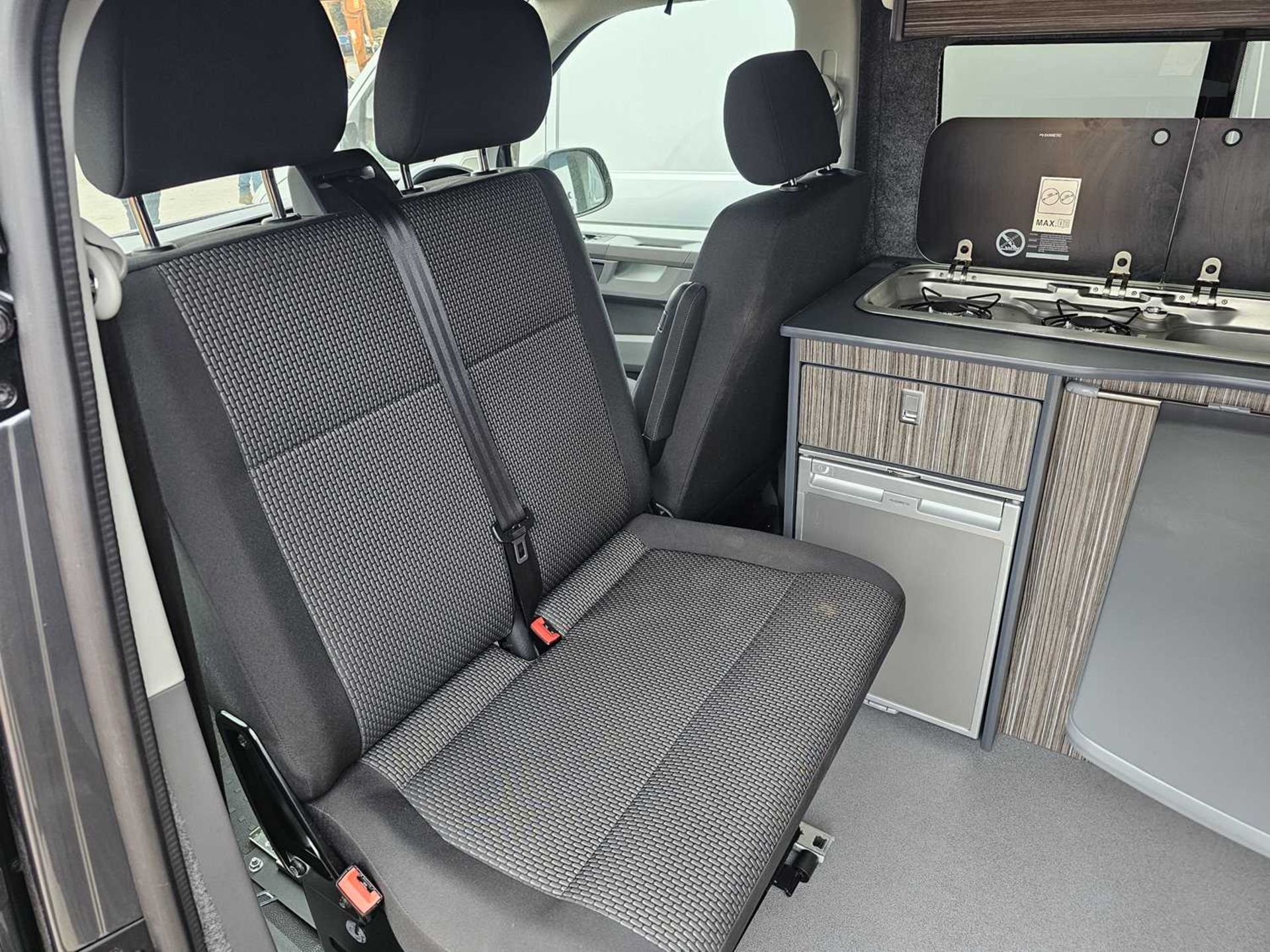 Volkswagen Transporter T6 Camper Van, 6 Speed, Bluetooth, Cruise Control, A/C - Image 20 of 33