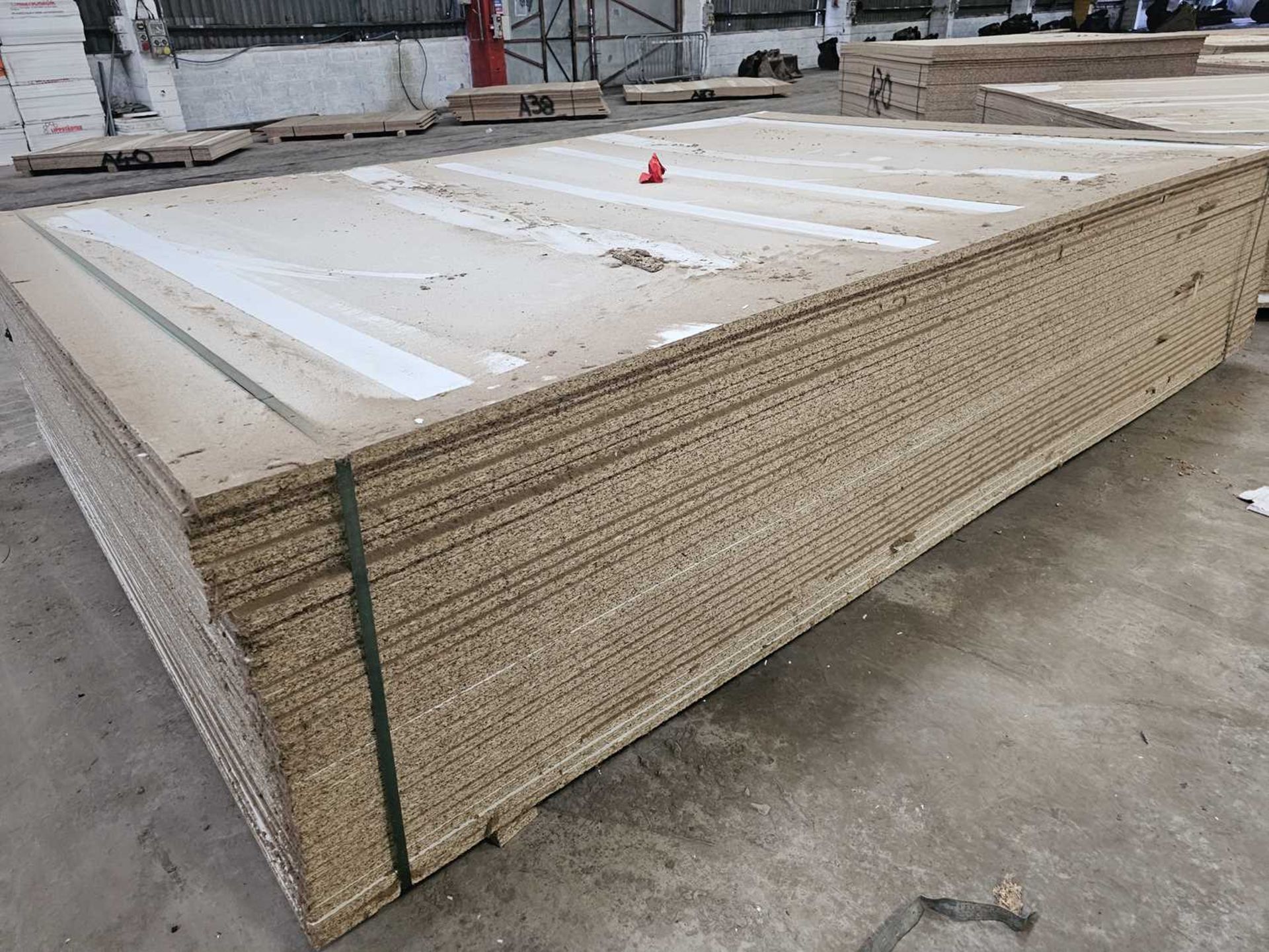 Selection of Chip Board Sheets (306cm x 205cm x 20mm - 31 of) - Bild 2 aus 3