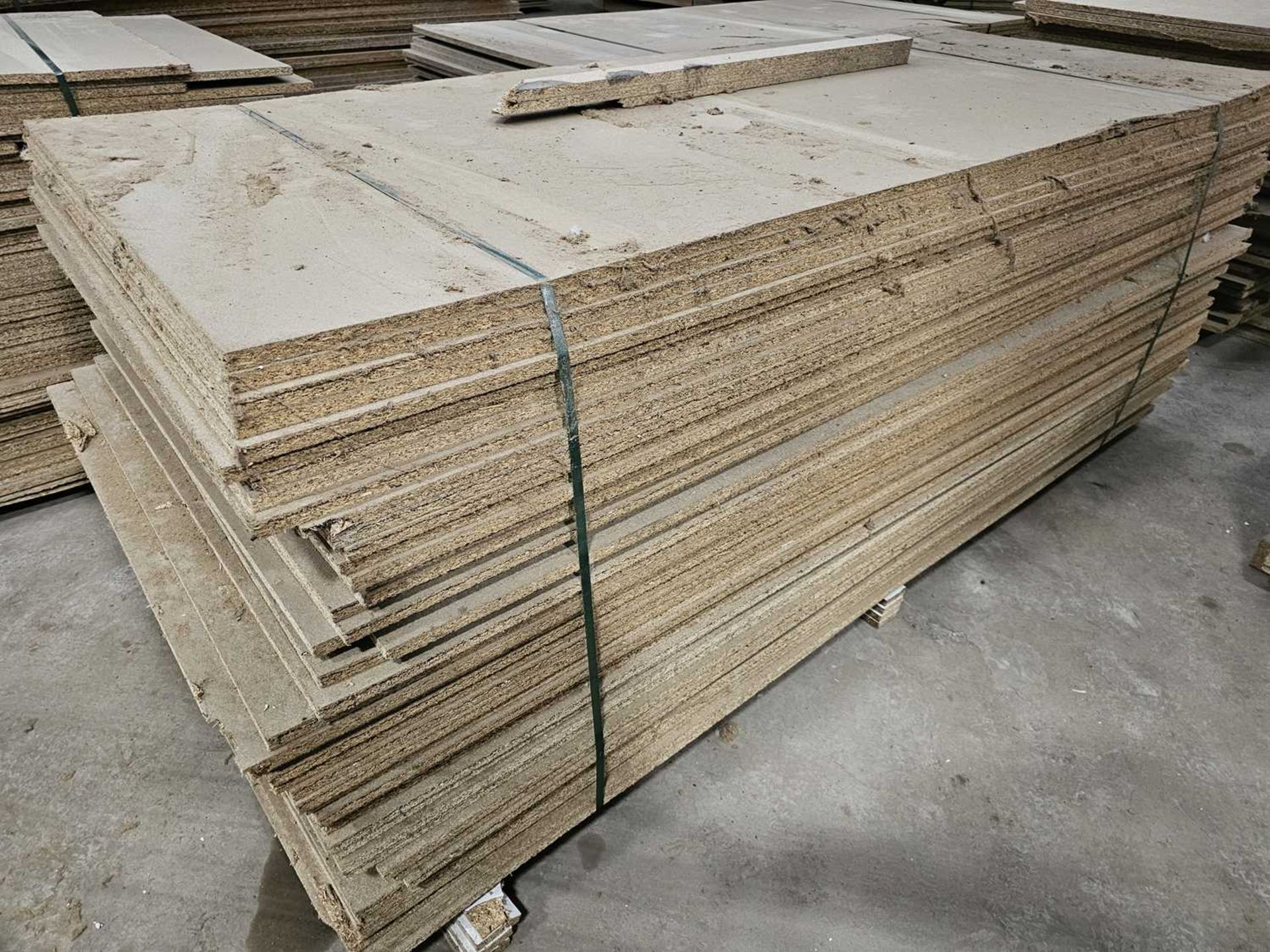 Selection of Chip Board Sheets (245cm x 104cm x 20mm - 48 of) - Bild 2 aus 2