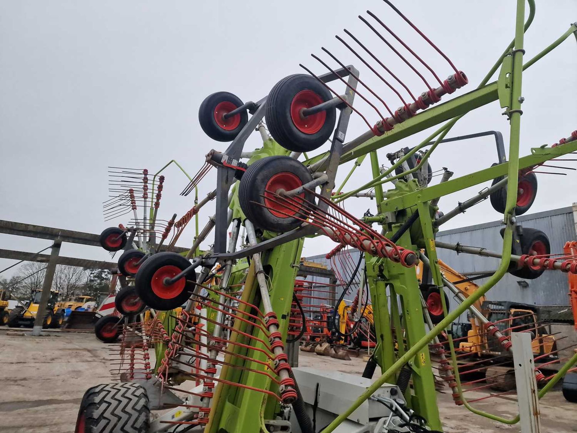 2017 Claas Liner 3600 HH PTO Driven 4 Rotor Rake to suit 3 Point Linkage - Image 7 of 17