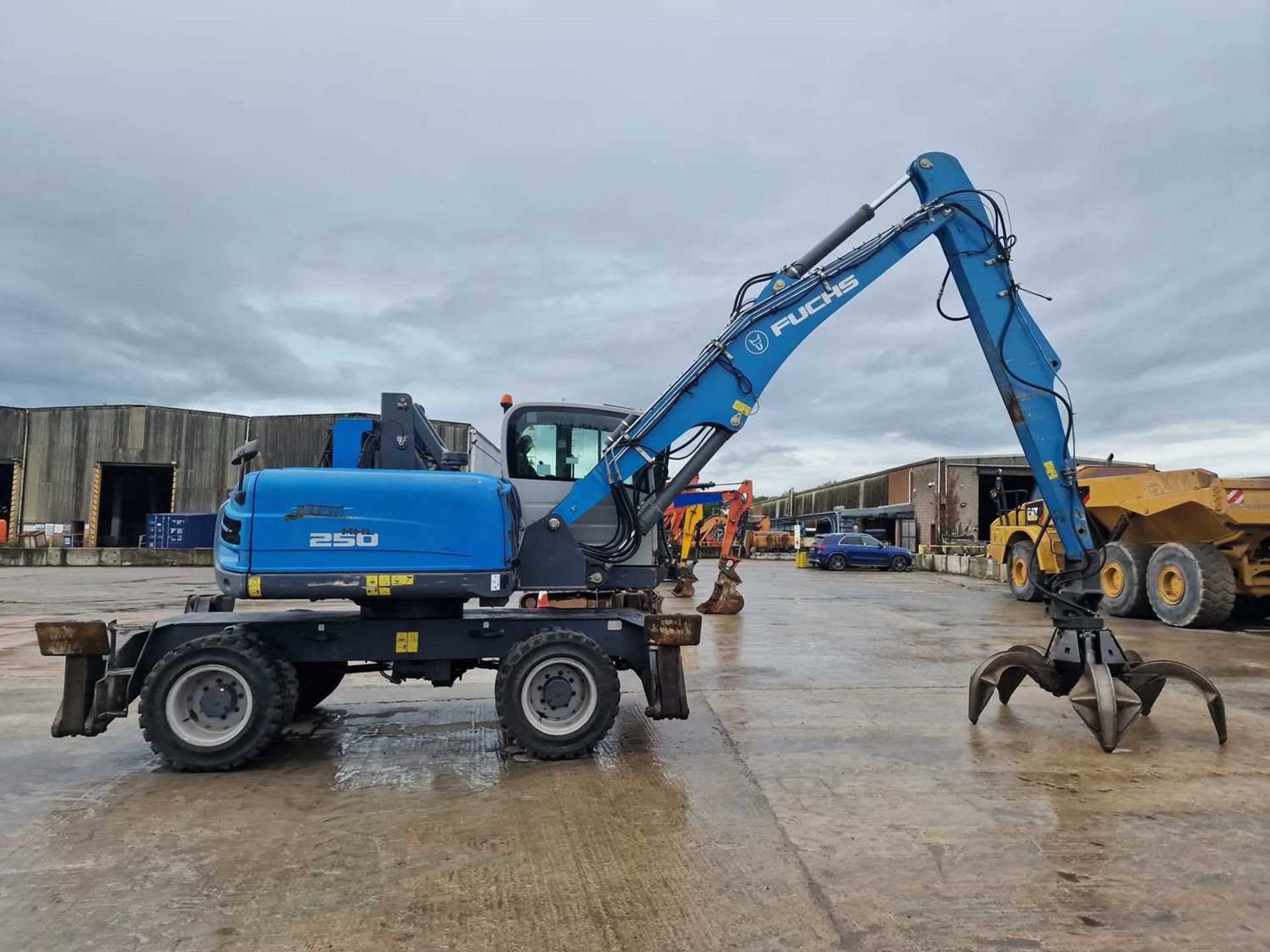 2016 Fuchs MHL250 Wheeled Material Handler, Stabilisers, Piped, Aux. Piping, Hi Rise Cab, Reverse Ca - Image 8 of 32