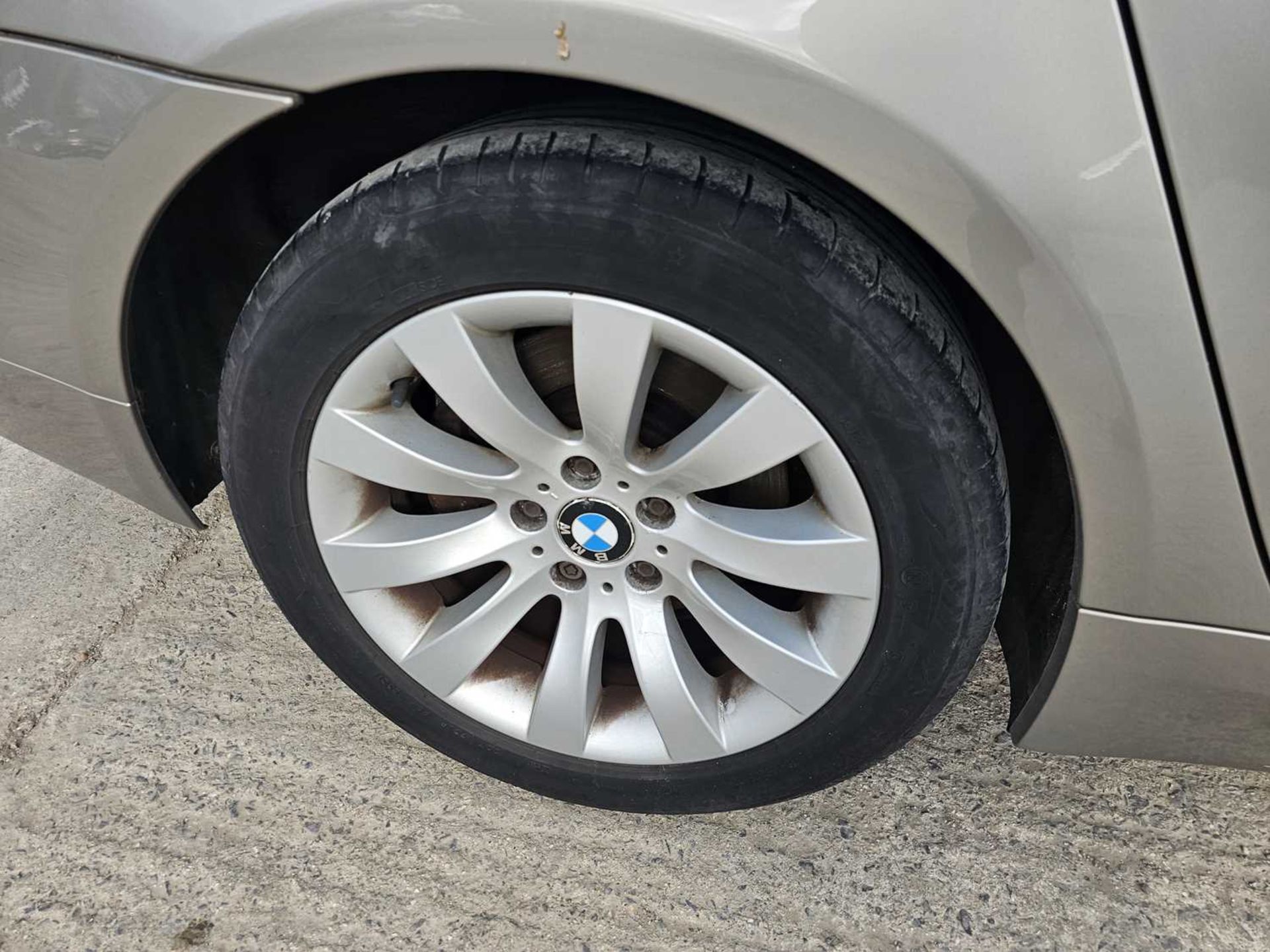 2009 BMW 525i Se, Auto, Sat Nav, Parking Sensors, Full Leather, Electric Seats,  Bluetooth, Cruise C - Image 9 of 28