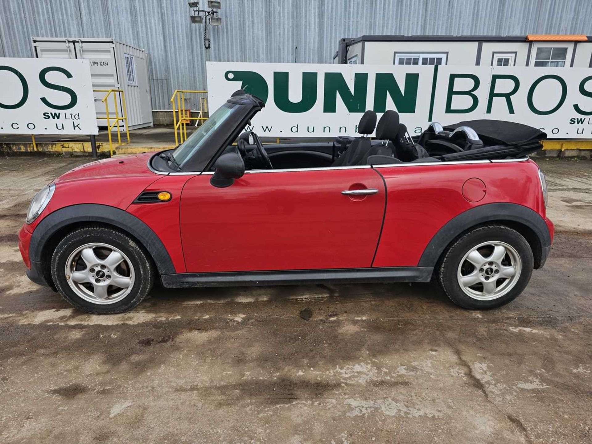 2011 Mini One Convertible, 6 Speed, Bluetooth, Cruise Control, A/C (Reg. Docs. Available) - Image 6 of 25