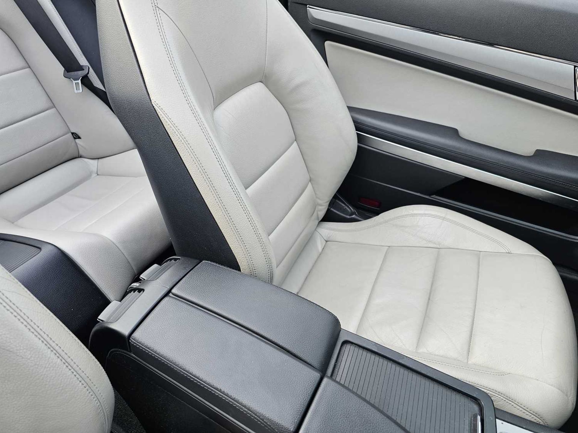2011 Mercedes E350, Convertible, Auto, Paddle Shift, Sat Nav, Parking Sensors, Full Leather, Heated  - Image 26 of 29