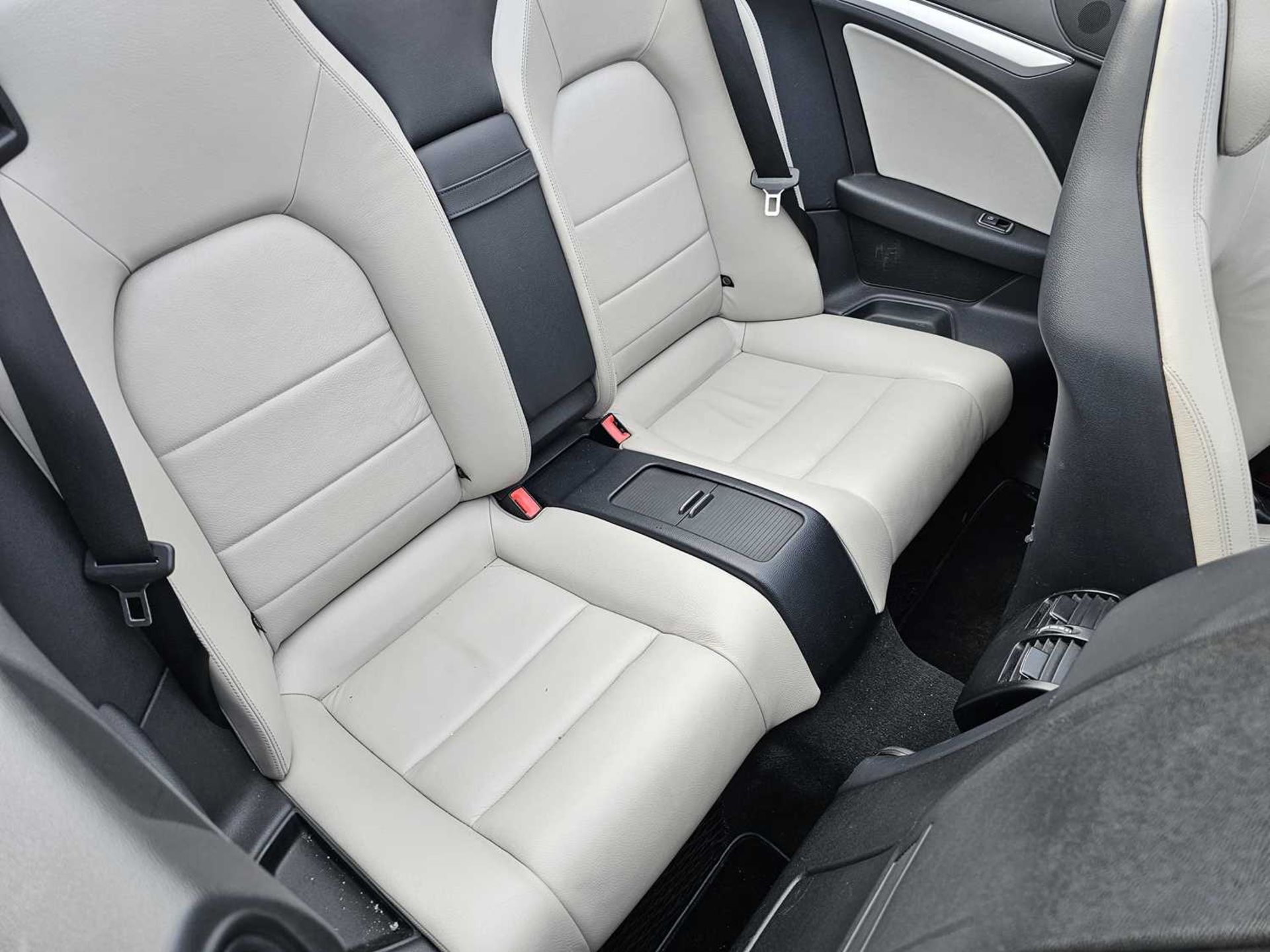 2011 Mercedes E350, Convertible, Auto, Paddle Shift, Sat Nav, Parking Sensors, Full Leather, Heated  - Image 25 of 29