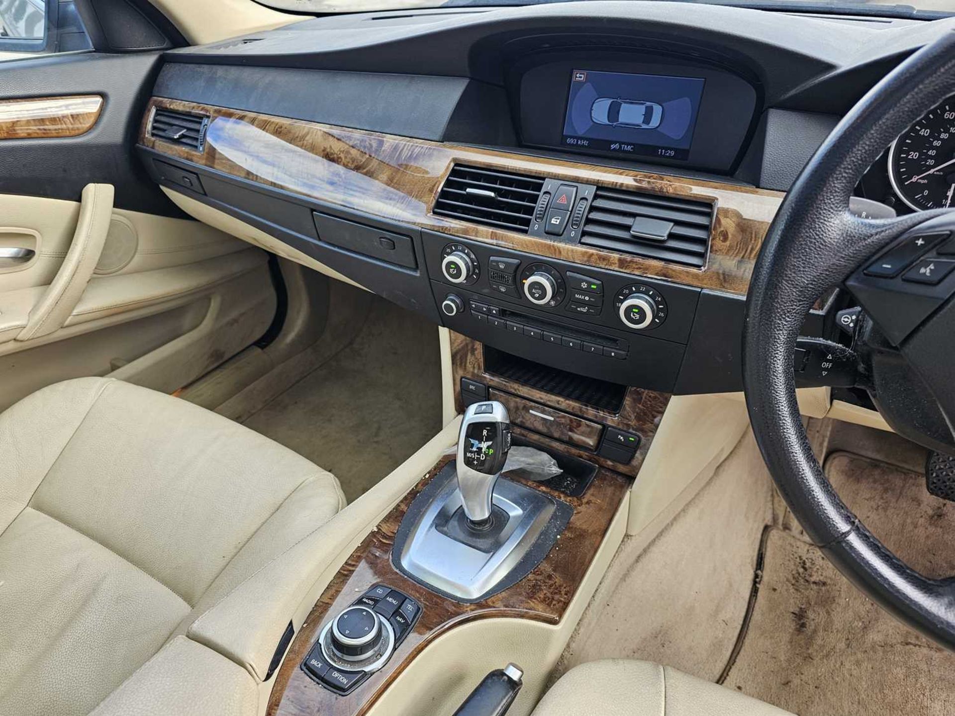 2009 BMW 525i Se, Auto, Sat Nav, Parking Sensors, Full Leather, Electric Seats,  Bluetooth, Cruise C - Image 18 of 28