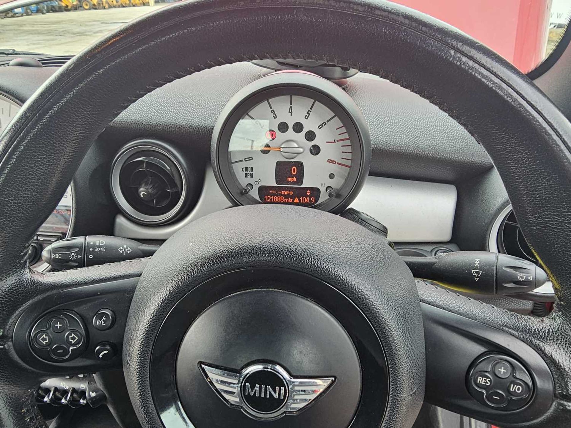 2011 Mini One Convertible, 6 Speed, Bluetooth, Cruise Control, A/C (Reg. Docs. Available) - Bild 19 aus 25