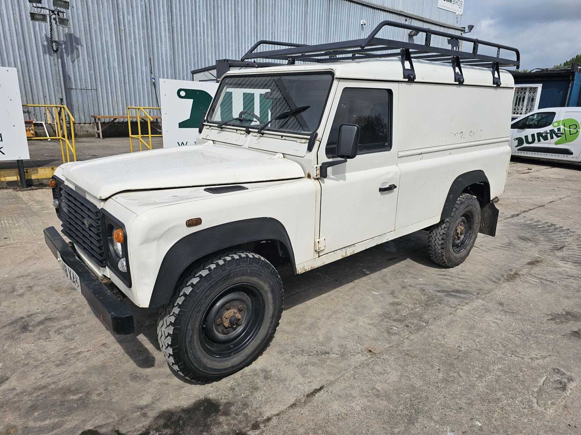 2001 Landrover Defender 110 TD5, 4WD 5 Speed, Heavy Duty Tow Bar, Tacograph, (Reg. Docs. Available, 