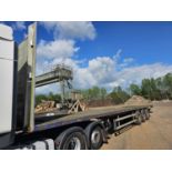 2004 Lawrence David Tri Axle Flatbed Trailer