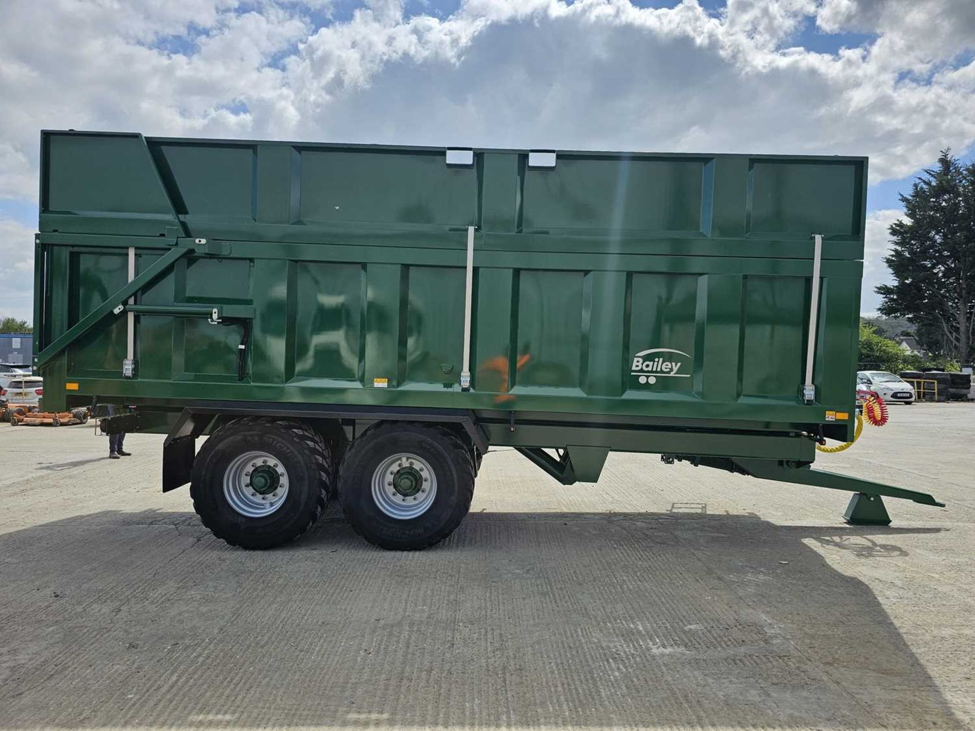 Unused 2022 Bailey TB2 18 Ton Twin Axle Silage Trailer, Sprung Draw Bar, Air Brakes, Hydraulic Tail  - Image 6 of 18