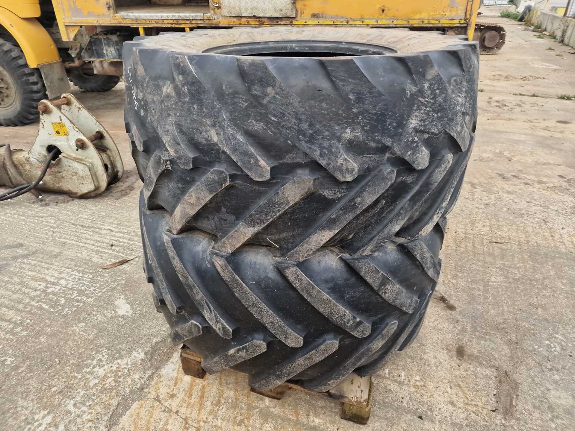 600/65R28 Tyre (2 of) - Image 4 of 6