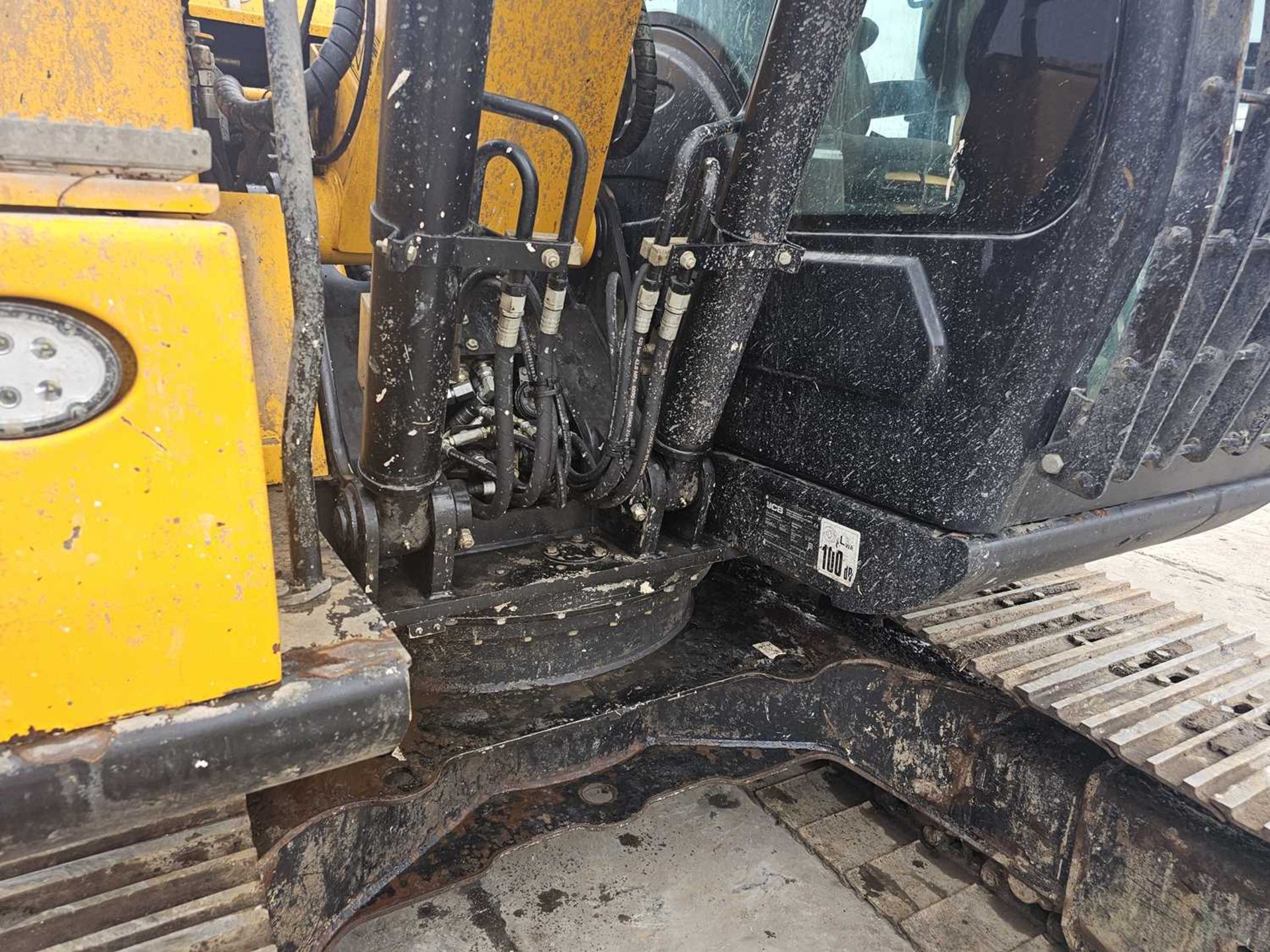 2017 JCB JS130LC 700mm Steel Tracks, CV, JCB Hydraulic QH, Piped, Reverse Camera, A/C, Demo Cage (EP - Image 12 of 32