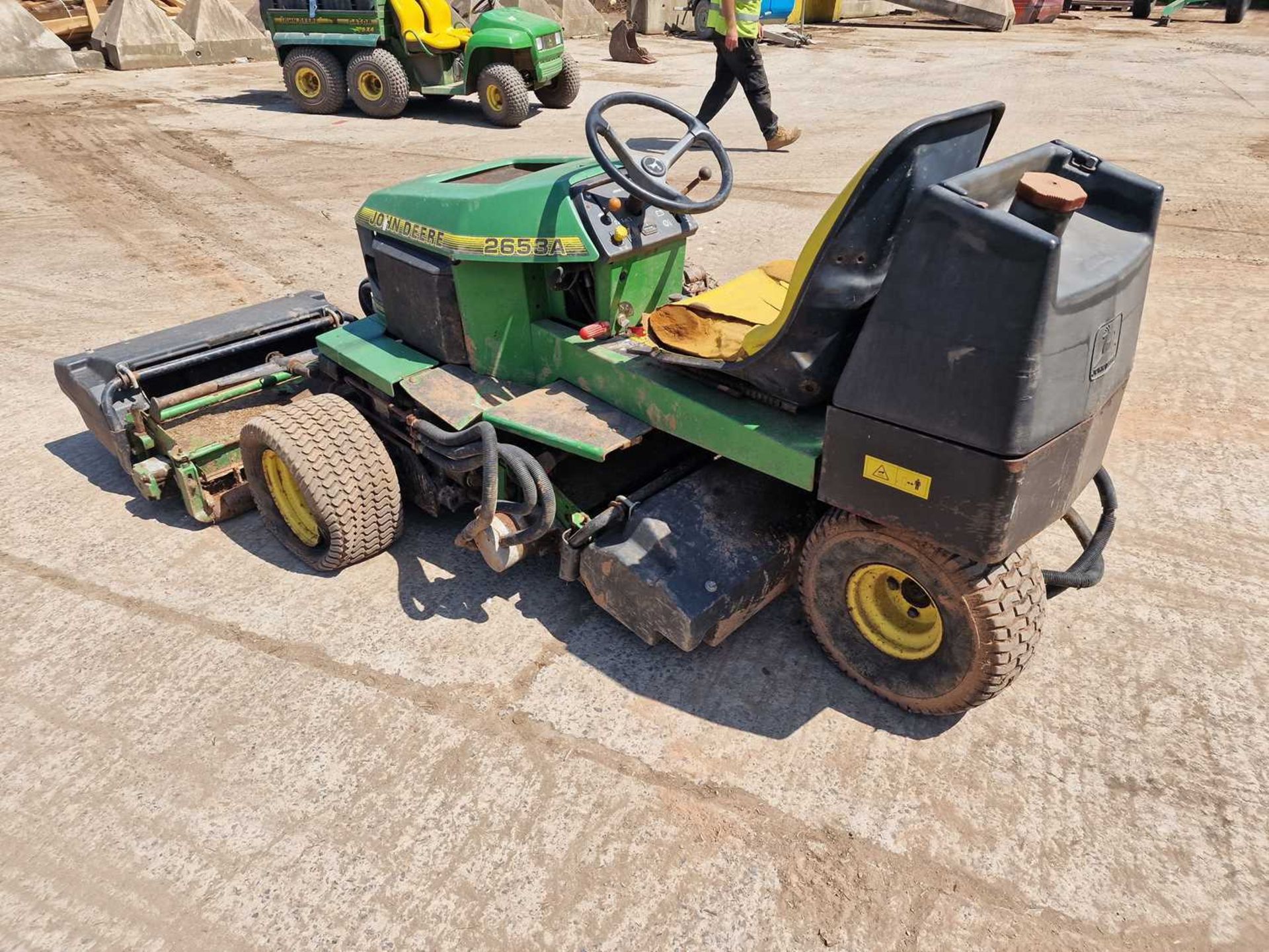 John Deere 2653A Diesel 3 Gang 3 Wheel Ride on Lawnmower - Bild 2 aus 17