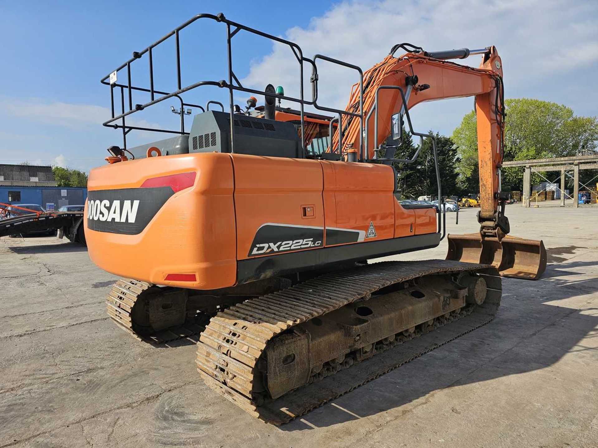 2018 Doosan DX225LC-5 800mm Pads, CV, Geith Hydraulic QH, Piped, Aux. Piping, Demo Cage, Reverse Cam - Image 5 of 34
