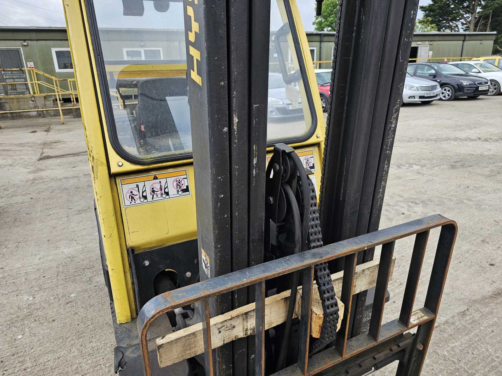 2007 Hyster H2.0FTS Gas Forklift, 3 Stage Free Lift mast, Side Shift (Starting Fault) - Image 6 of 16