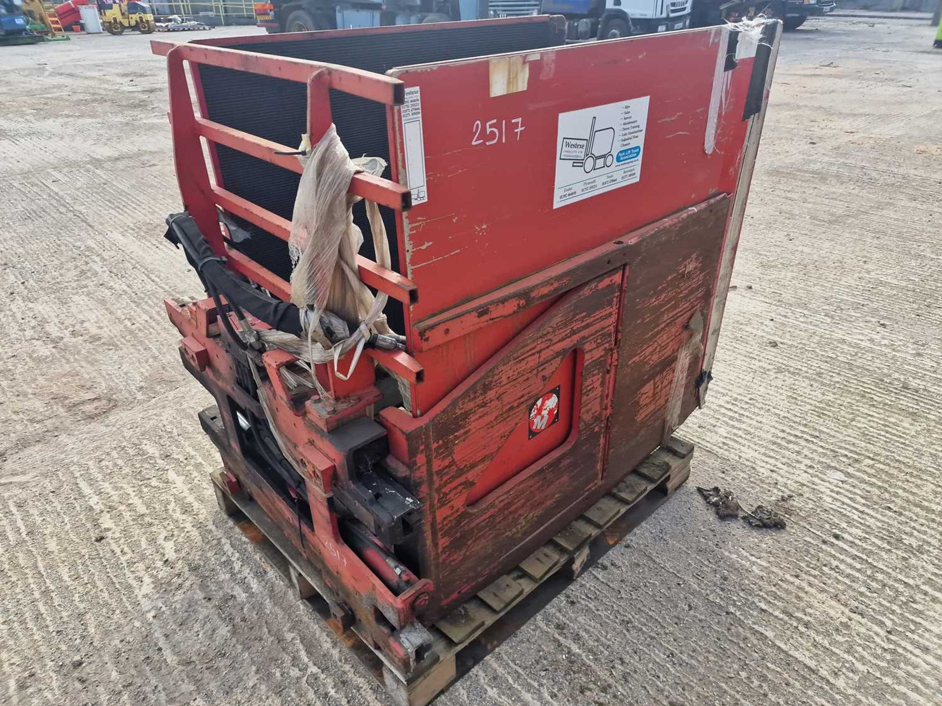 Hydraulic Bale Clamp to suit Forklift - Image 3 of 6