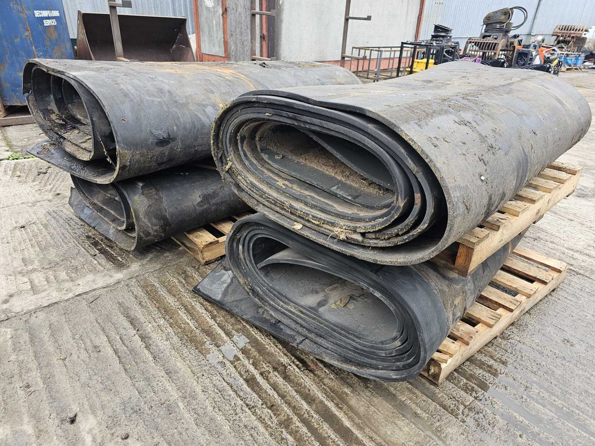 Roll of Rubber Conveyor Belting (4 of)