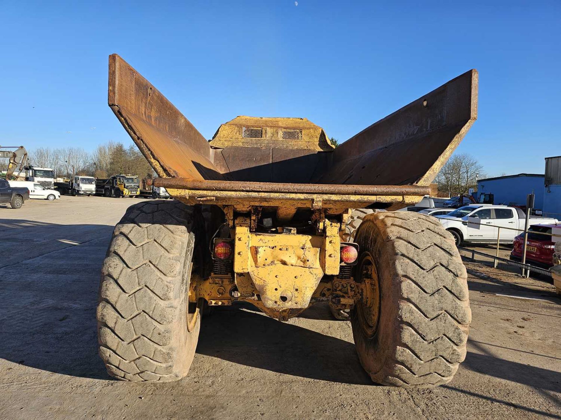 Volvo A25 6x6 Articulated Dumptruck, Reverse Camera - Image 5 of 27