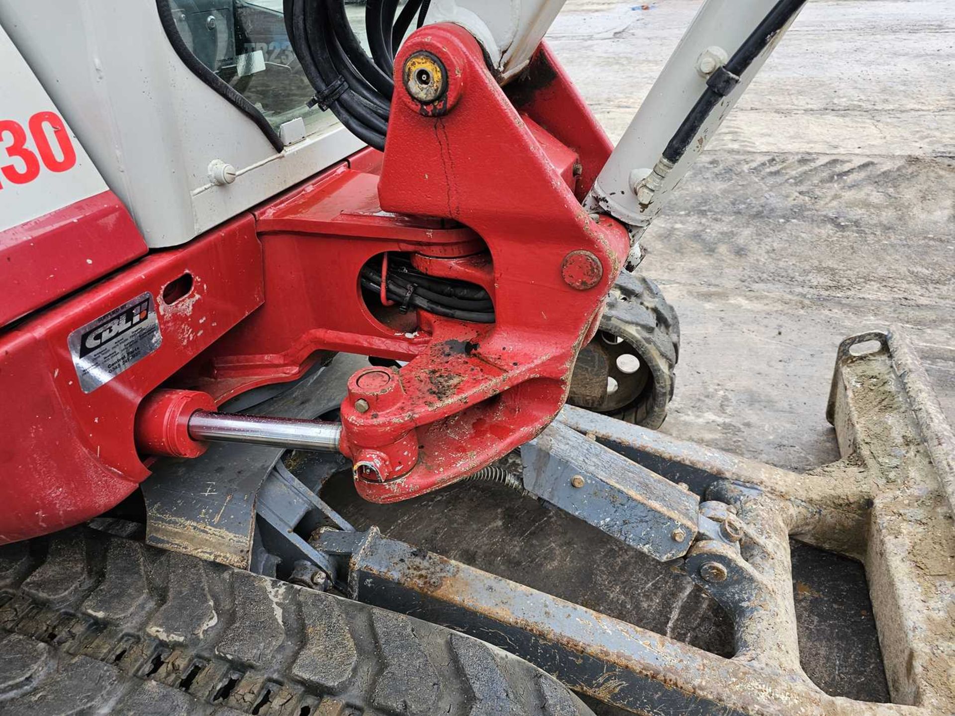 2018 Takeuchi TB230 Rubber Tracks, Blade, Offset, CV, Hill Hydraulic QH, Piped - Image 16 of 32