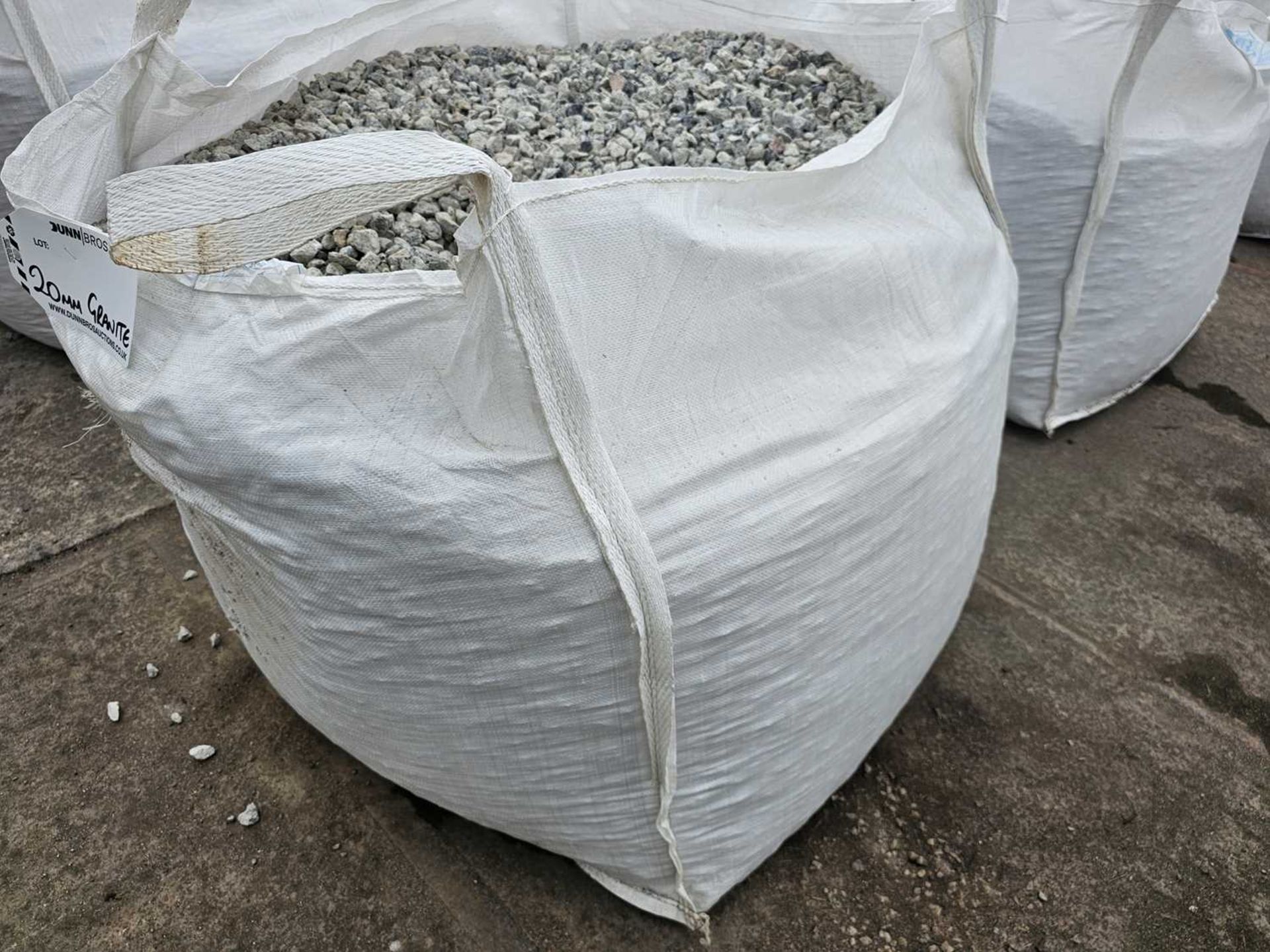Bulk Bag of 20mm Clean Granite - Image 2 of 2