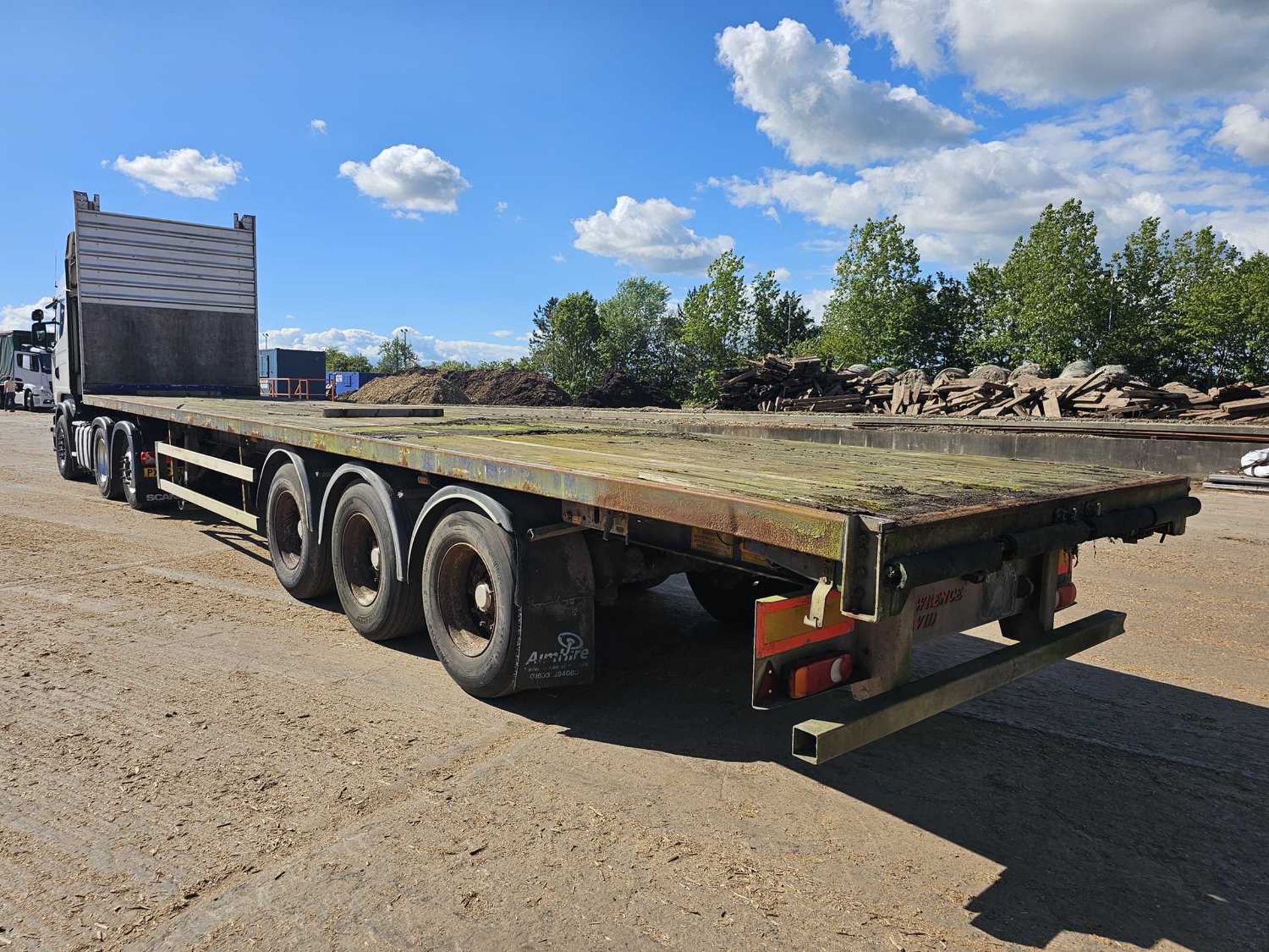 2004 Lawrence David Tri Axle Flatbed Trailer - Image 2 of 11