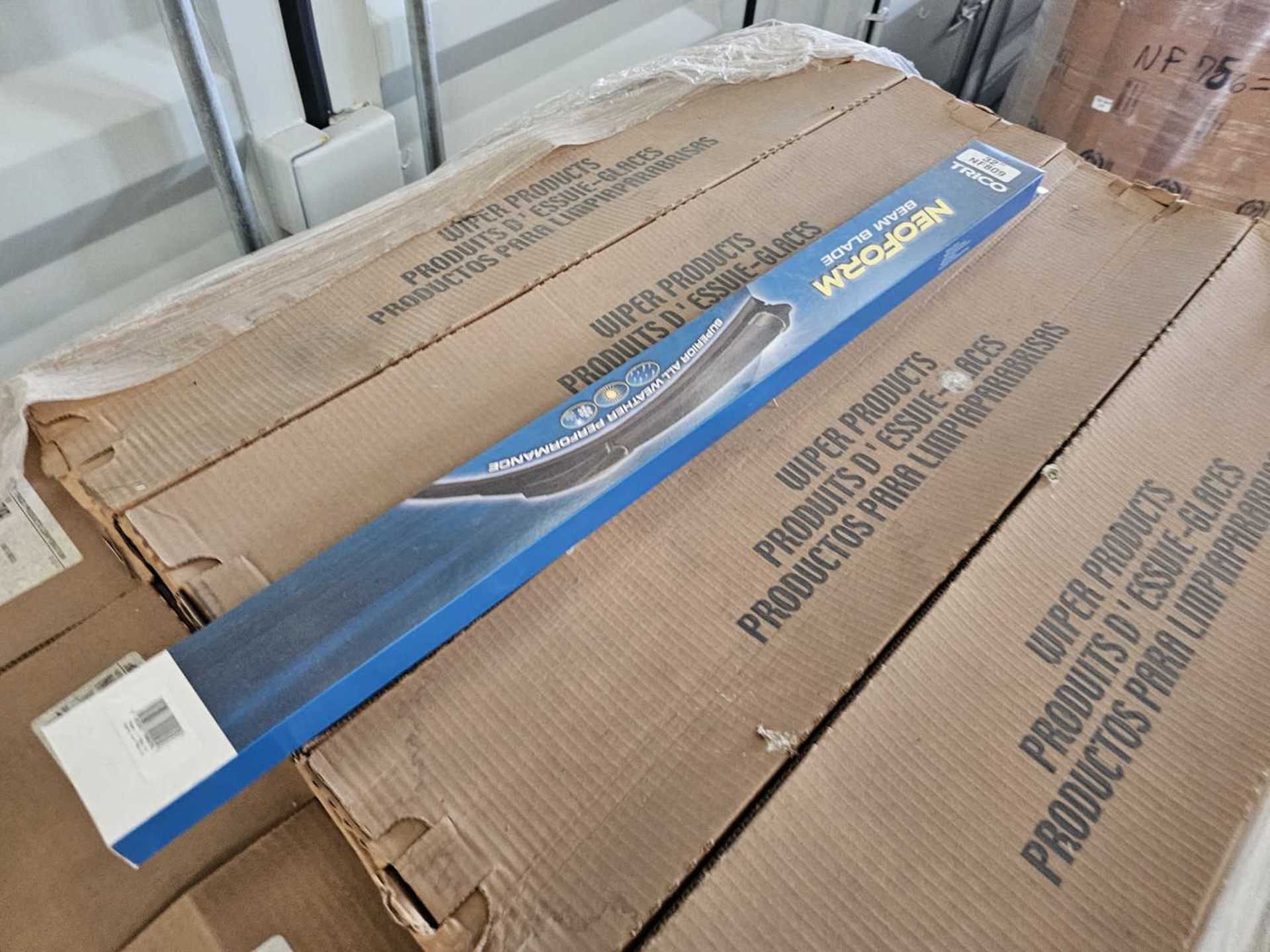 Unused Pallet of Trico NF809 Window Wiper (32")