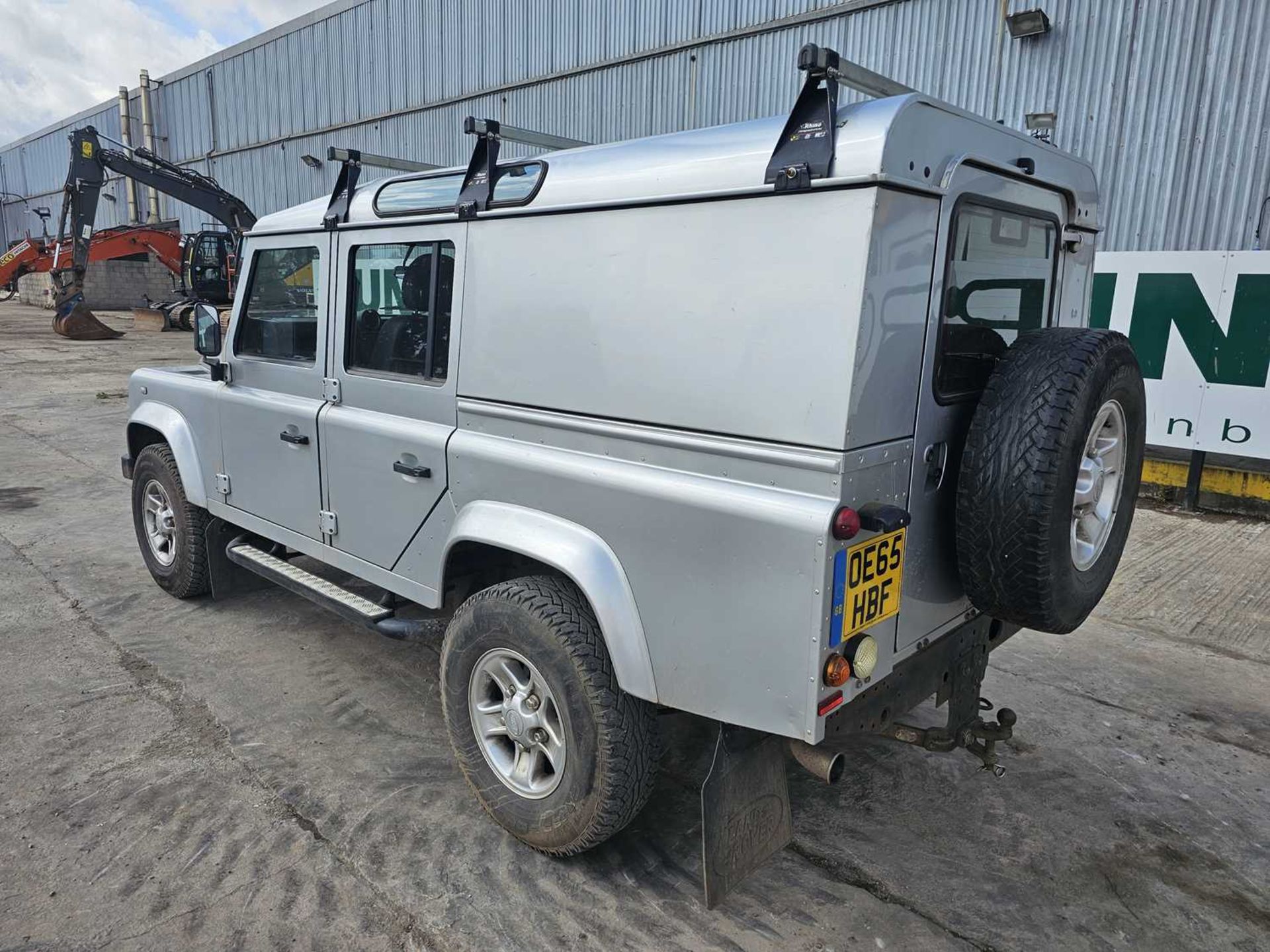 2015 Landrover Defender 110 XS TD D/C, 4WD 6 Speed, Heated Seats, A/C, Tacograph, (Reg. Docs. Availa - Image 3 of 27