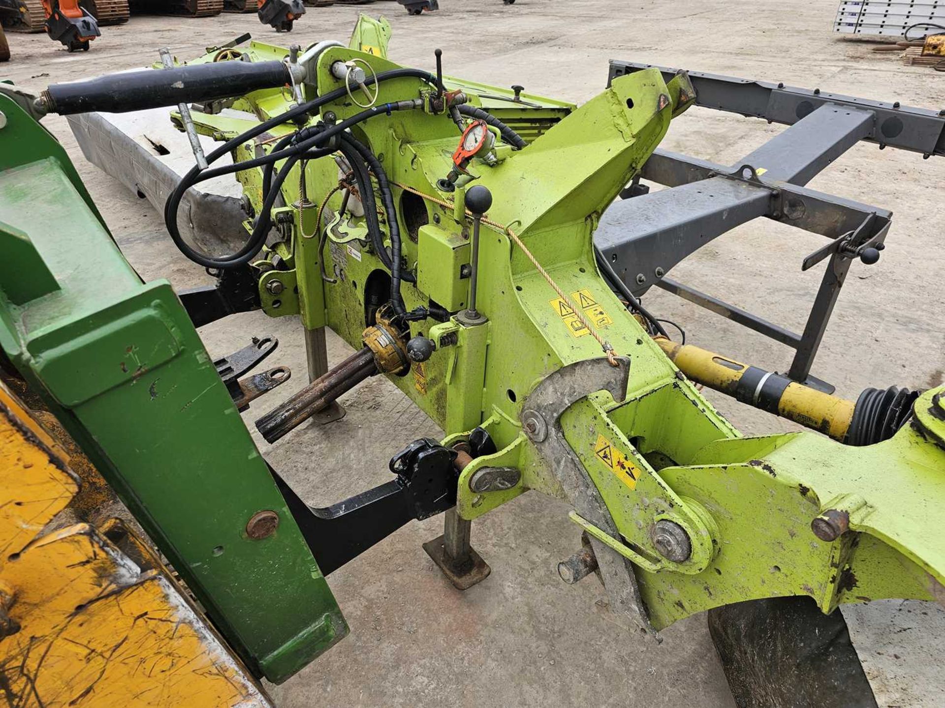 2010 Claas Disco 9100C PTO Driven Butterfly Mower to suit 3 Point Linkage, Steel Conditioners - Image 9 of 14