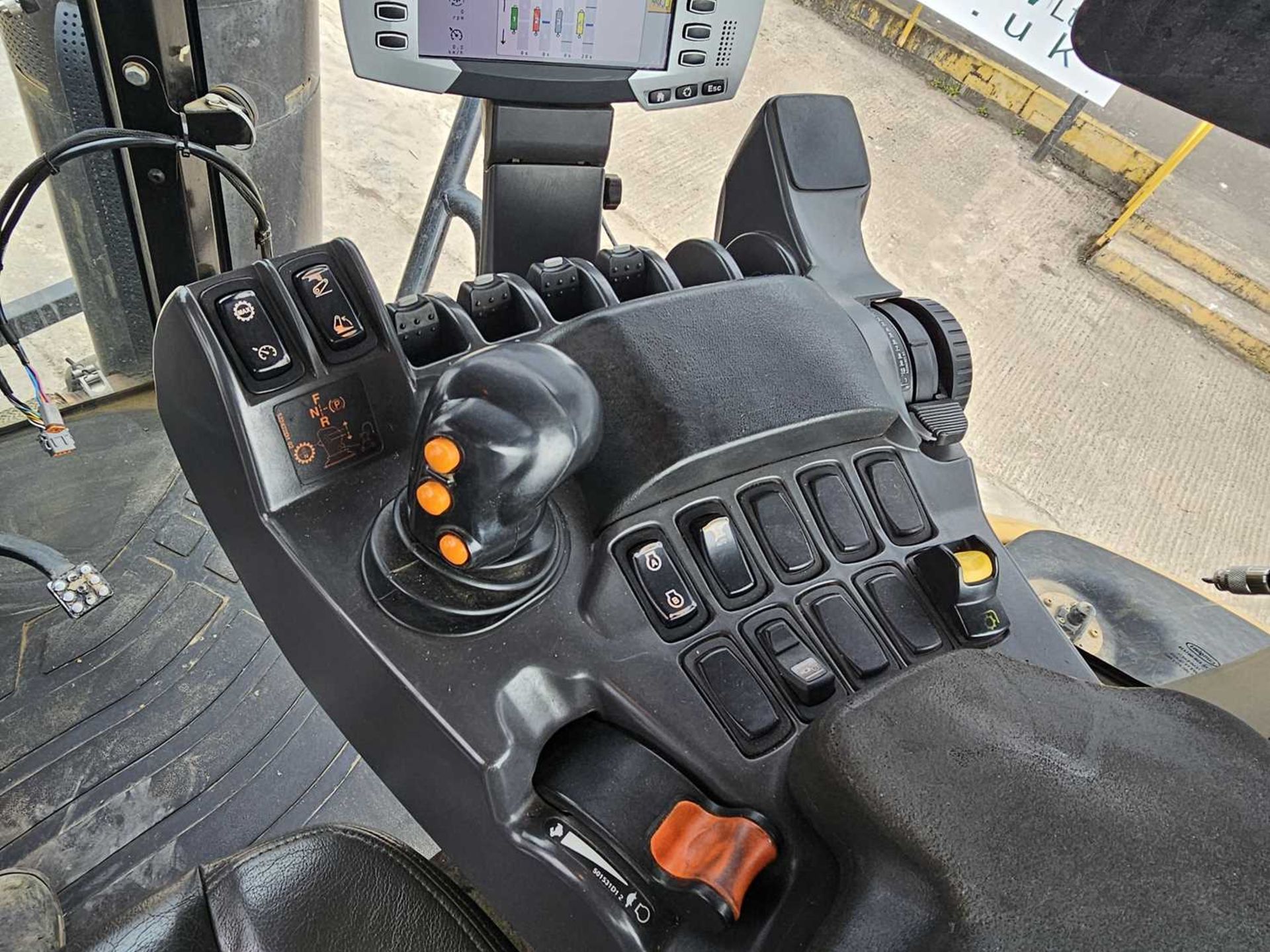 2014 AGCO Challenger MTC755E Crawler Tractor, Front Weights, Isobus Ready, 4 Spools, A/C - Image 29 of 36