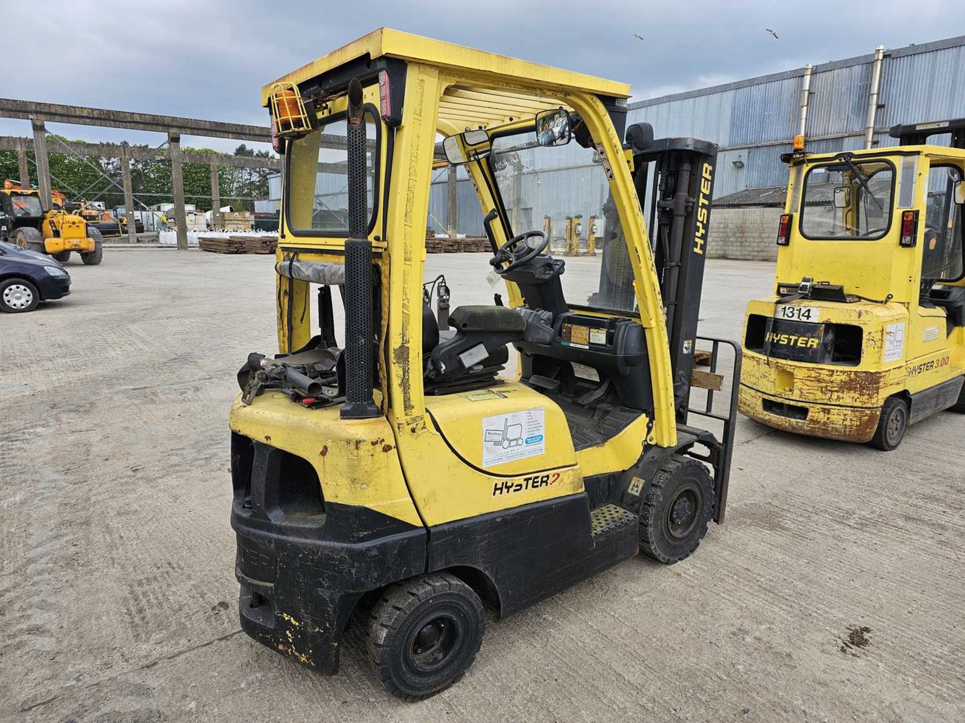 2007 Hyster H2.0FTS Gas Forklift, 3 Stage Free Lift mast, Side Shift (Starting Fault) - Image 3 of 16